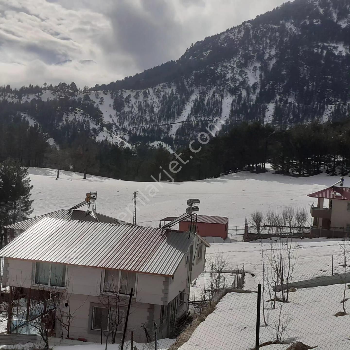 Pozantı Kar Emlaktan Körmenlik Mevkiinde Satılık 400m2 Arsa