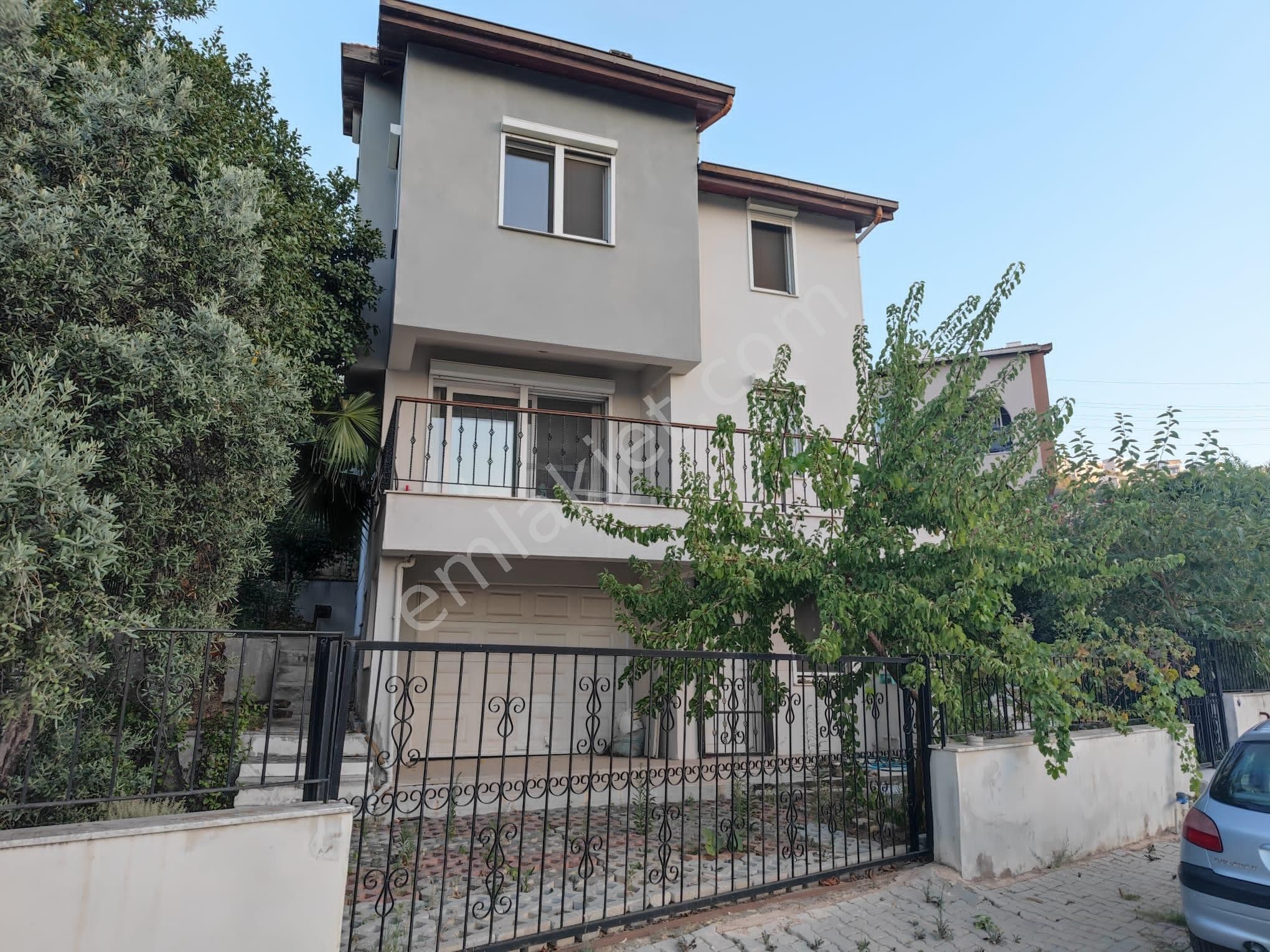 Rose Emlak'tan Satılık Deniz Manzaralı Triplex Villa - Görsel 5