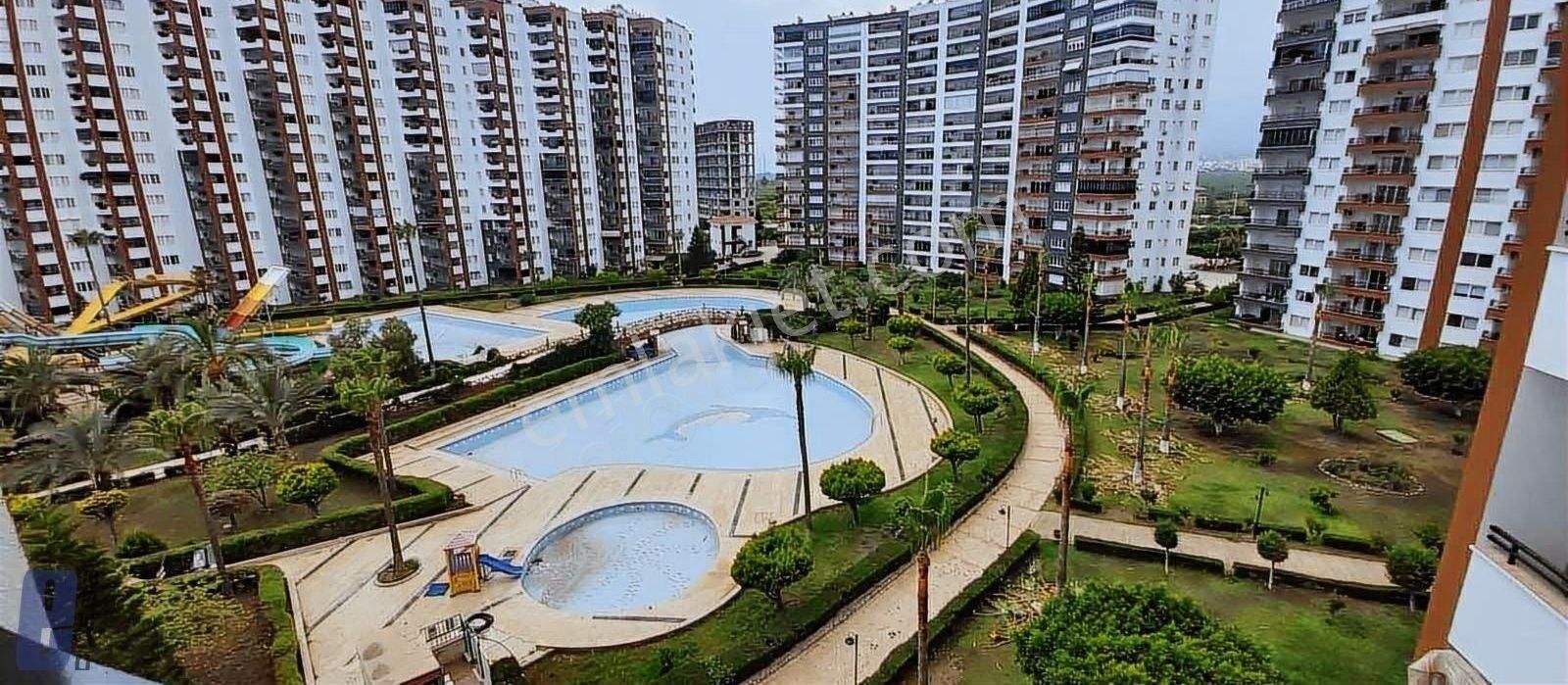 Erdemli Çeşmeli Satılık Daire Mersin Çeşmeli Liparis 3 Sitesinde 2+1 Full Eşyalı Satılık Daire