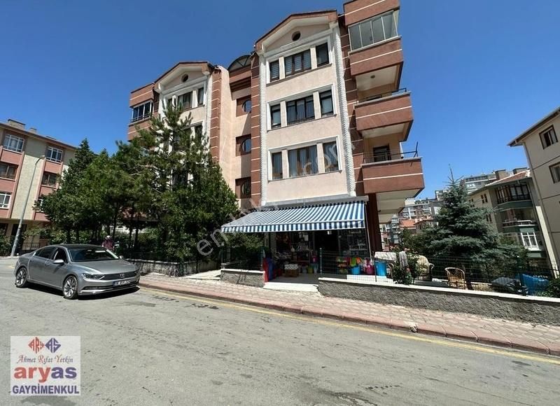 Çankaya Huzur Satılık Daire ARYAS GAYRİMENKUL'DEN ÖVEÇLER SALI PAZARI YANI 3+1 SATILIK DAİRE