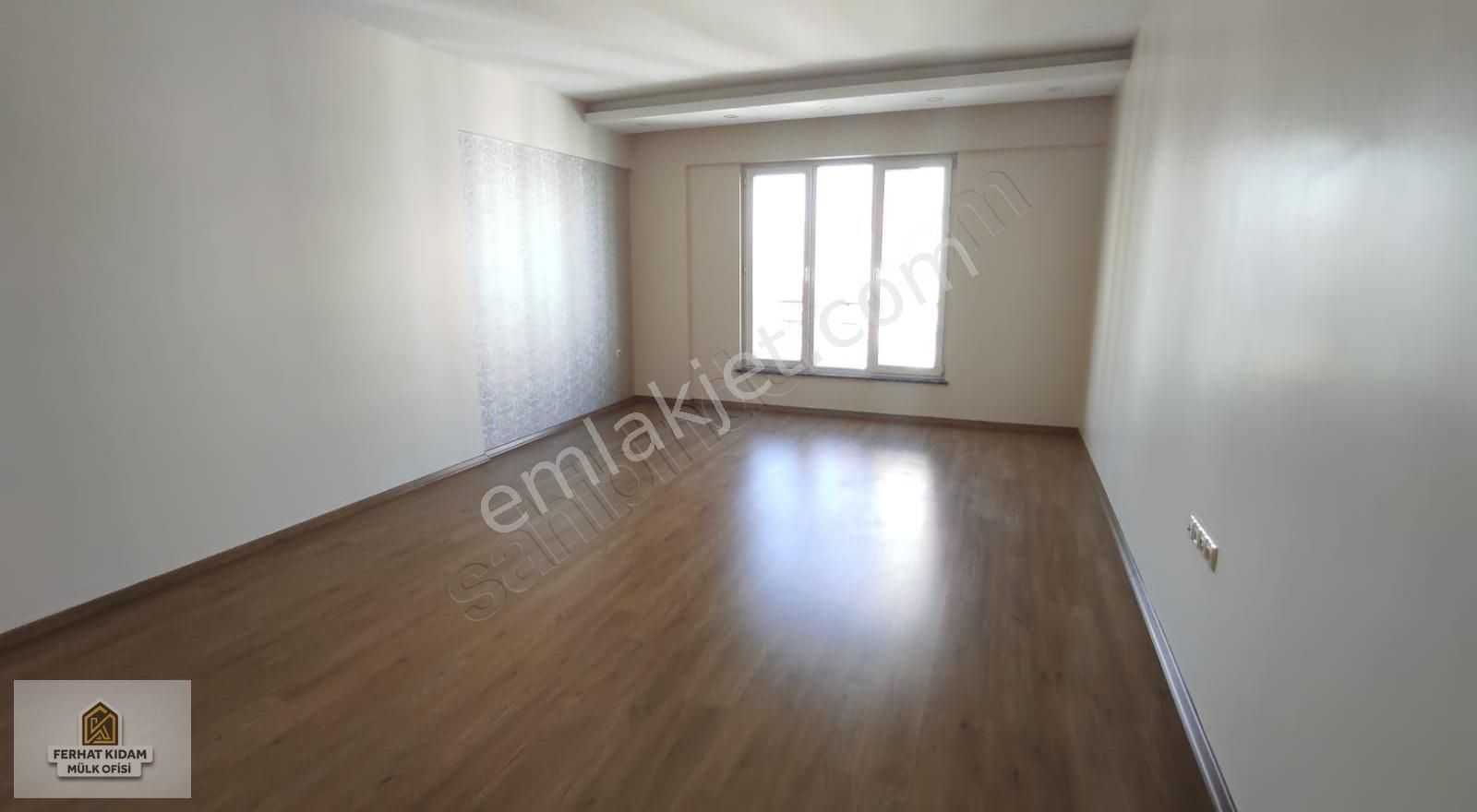 https://imaj.emlakjet.com/listing/13791619/D2C01A6D8CF4A36B638157089B53DE0113791619.jpg
