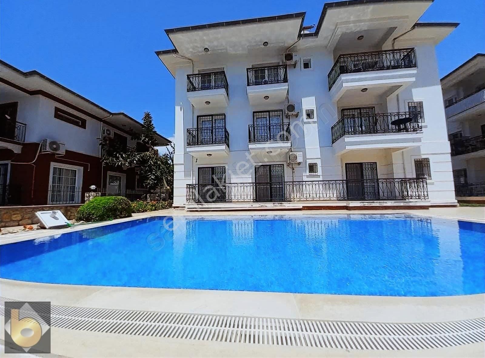 Fethiye Çalış Plajda Havuzlu Eşyalı Daire Katta Tek Daire - Görsel 3