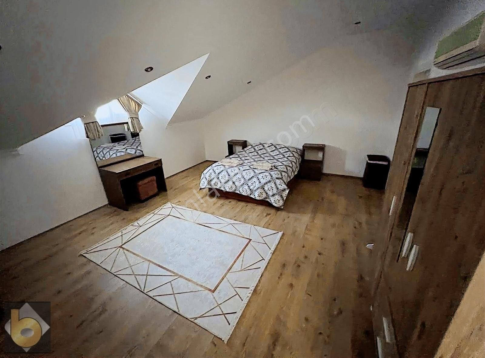 Fethiyede Dev Ev Patlangıç Havuzlu Eşyalı Dublex Daire - Görsel 29