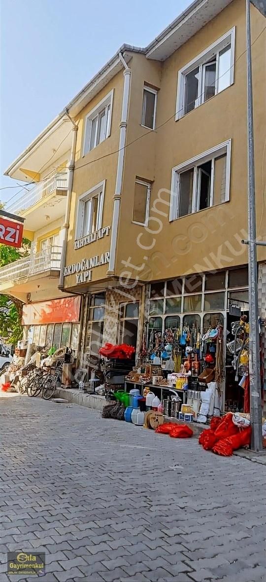Osmancık Ulucamii Satılık Daire Sıla GAYRİMENKULDEN SATILIK 4 DÜKKAN+4 DAİRELİ KOMPLE BİNA