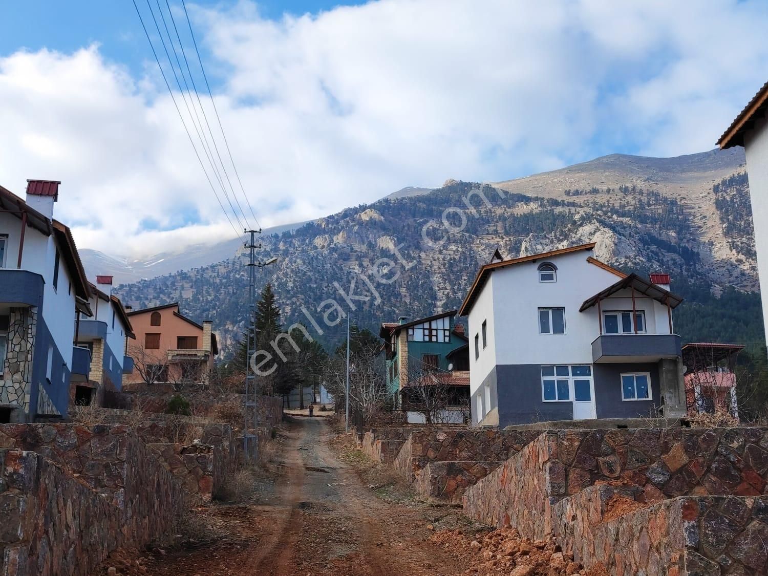 Pozantı Kar Emlaktan Efes Sitesi Yanında Satılık 500m2 Arsa - Görsel 9