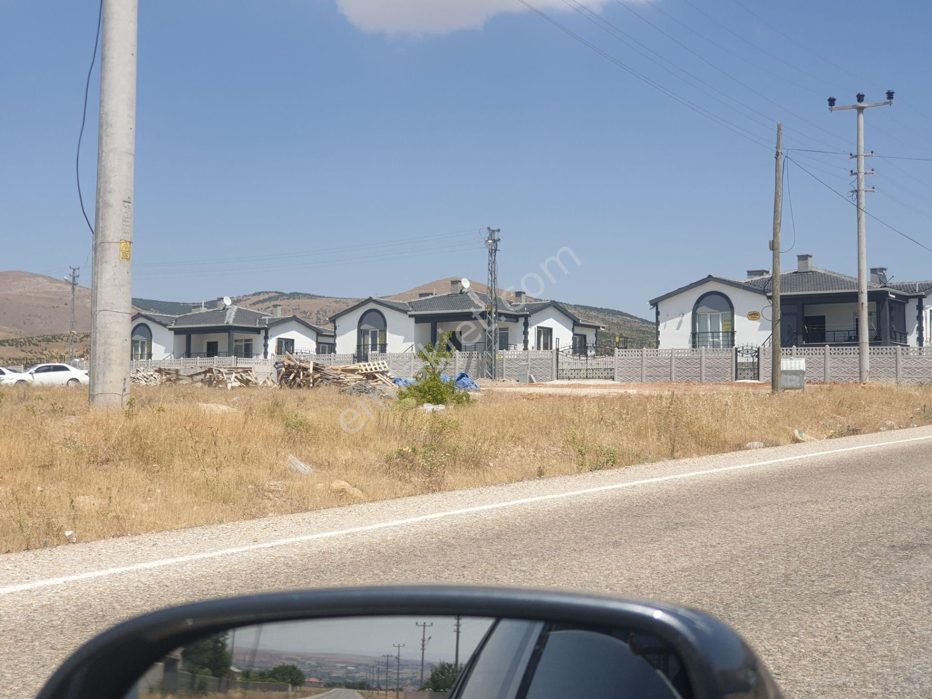 Kırşehir Merkez Kervansaray Satılık Konut İmarlı  DEVLET HASTAHANESİ ÜSTÜ YENİ VİLLALAR GALERİCİLERİN YANI ARSA...