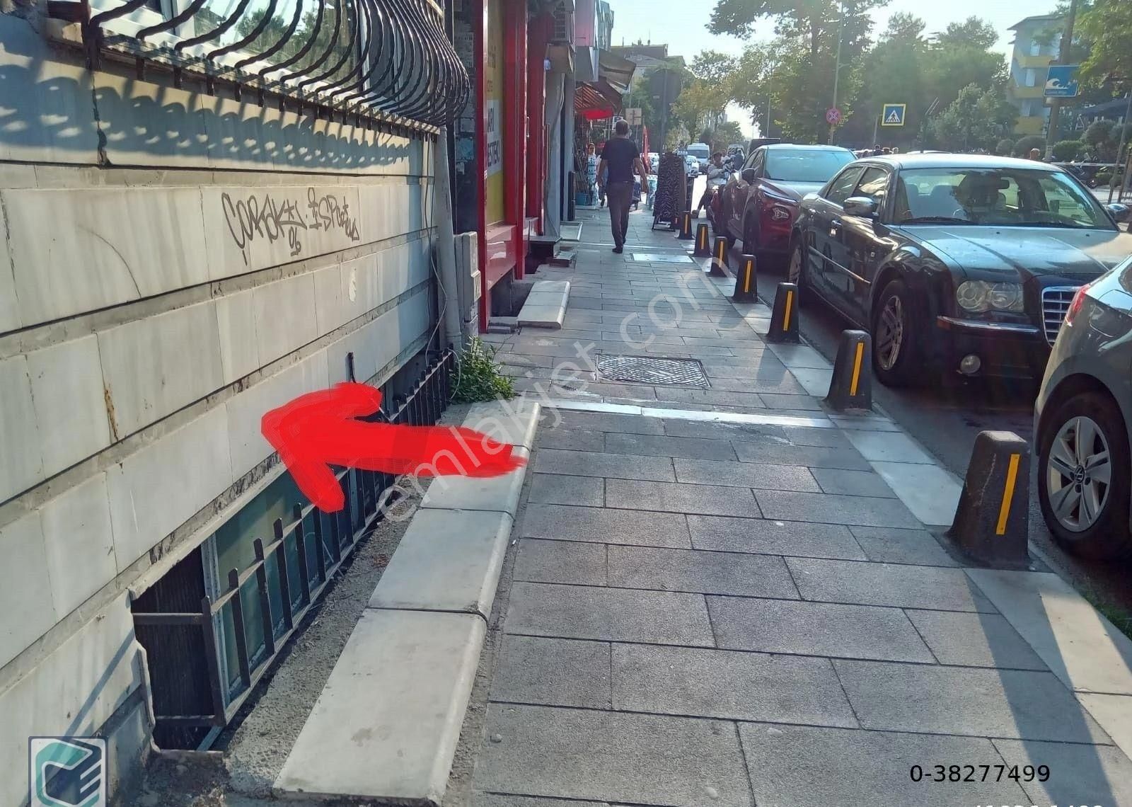 Bakırköy Merkezde Marmaya Sahile Semt Pazarına İl Sağlık Müd Yakın 2+1 Kendine Ayit Bahceli 85m2 - Görsel 28