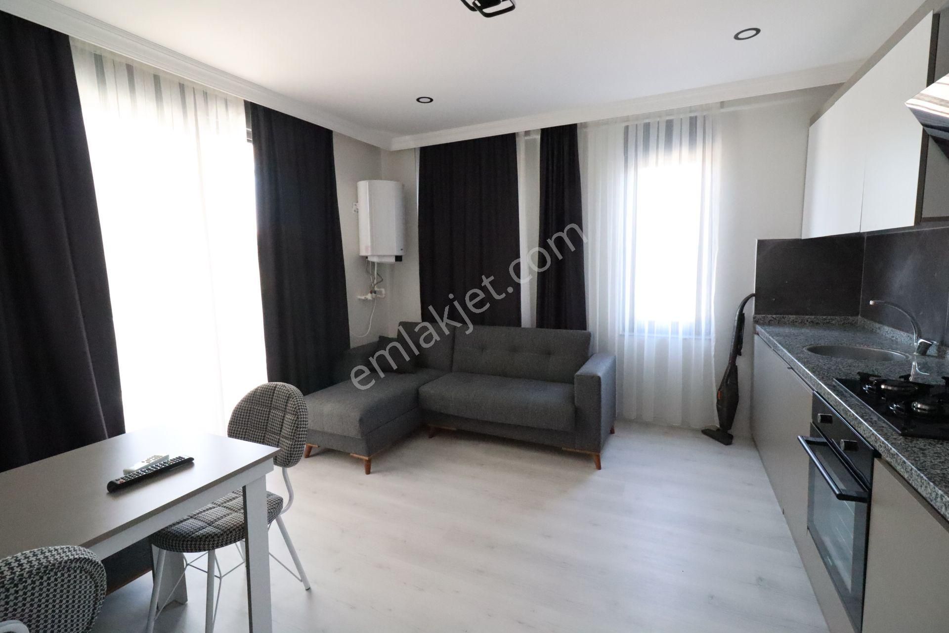 Nuray Ayhandan Yeniköyde 1+1 Eşyalı Kiralık Daire