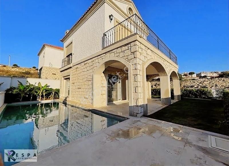 Çeşme Şifne Satılık Villa RESPA'DAN ŞİFNEDE 3+1 SATILIK HAVUZLU TAM MÜSTAKİL TAŞ VİLLA