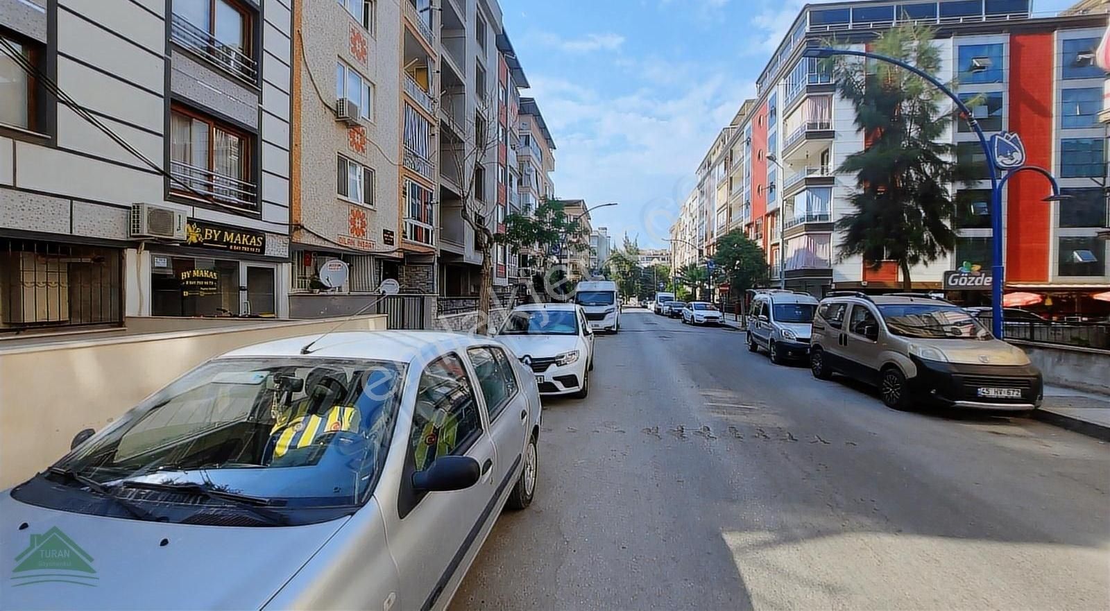 Yunusemre Merkez Efendi Satılık Dükkan & Mağaza merkezefendi mah.ana cadde üzeri satılık dükkan.