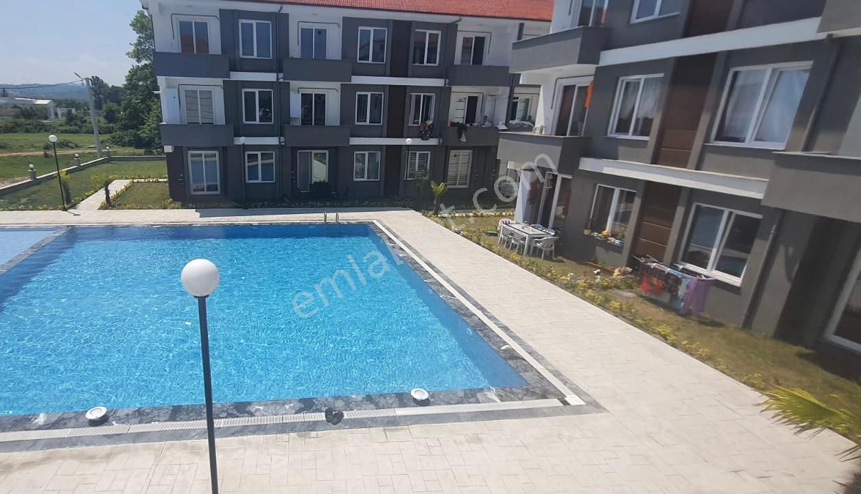 Kocaali Yalı Satılık Daire  HAVUZLU SİTEDE SATILIK 1+1 DAİRE