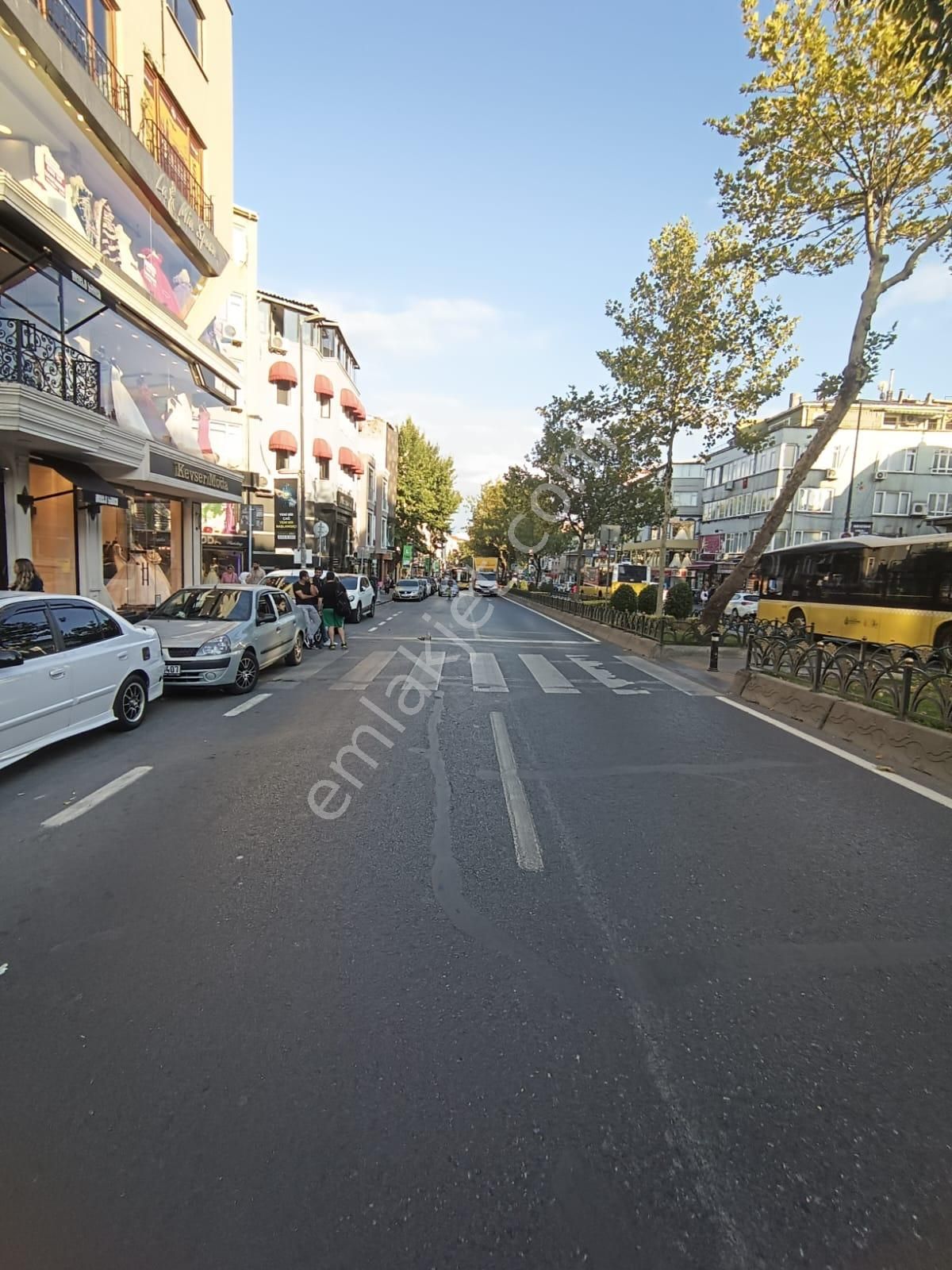 Fatih Atikali Satılık Bina İSTANBUL FATİH FEVZİPAŞA CADDESİ ÜZERİN DE SATILIK KOMPLE BİNA