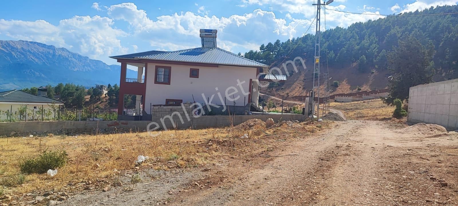 Pozantı Kar Emlaktan Bozkırlı Mevkiinde Satılık 450m2 Arsa - Görsel 5