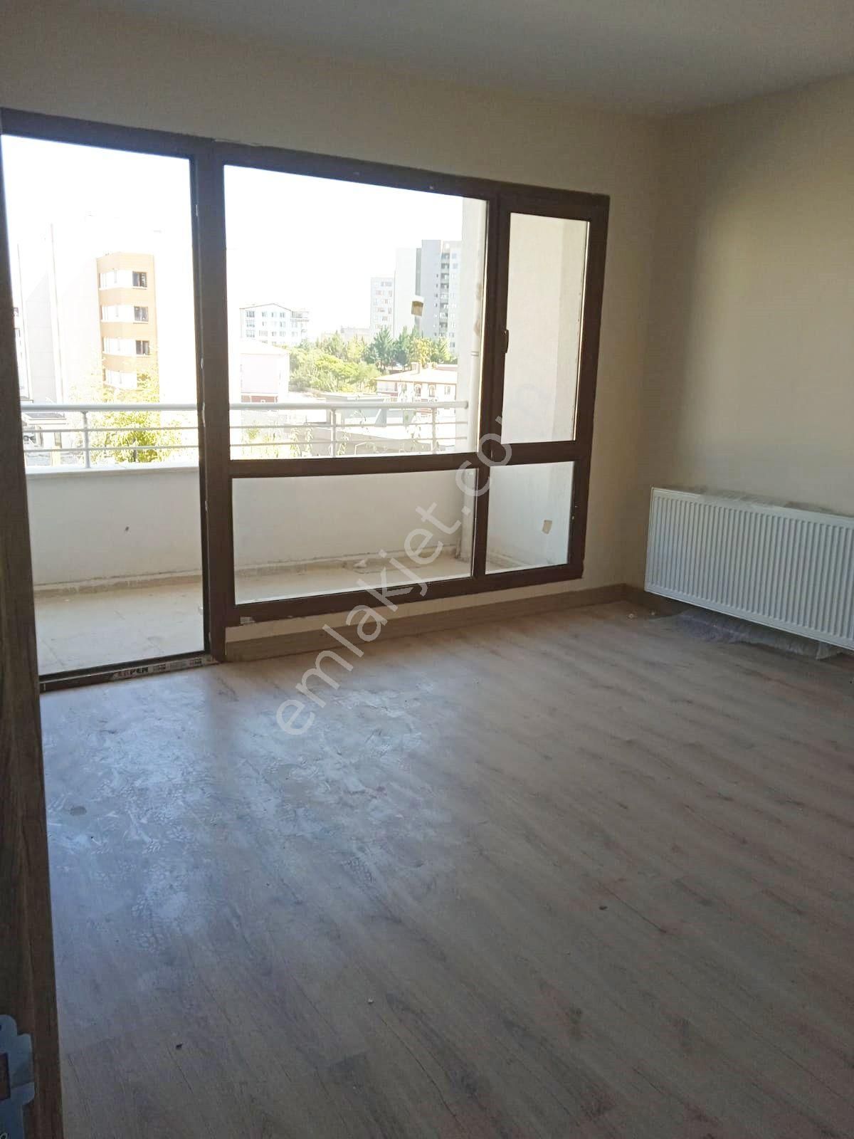 https://imaj.emlakjet.com/listing/13836304/03A7AC09D6B0BA7256483F0D07B40C4D13836304.jpg