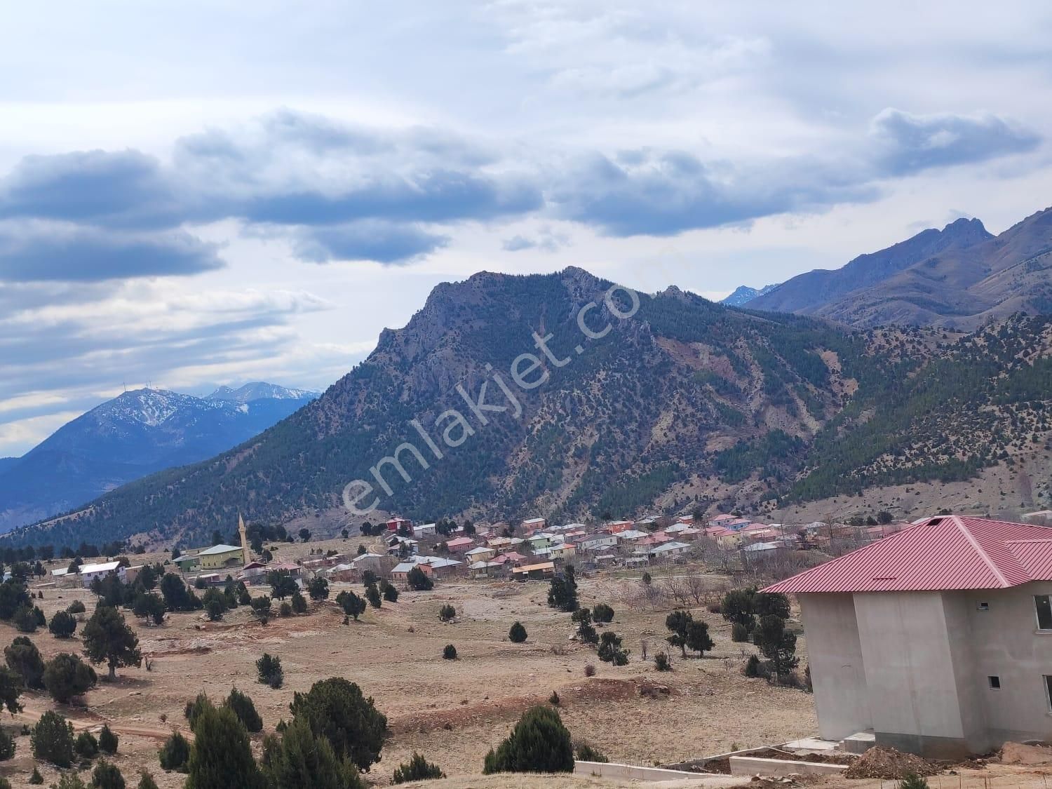 Pozantı Kar Emlaktan Fenese Mevkiinde Satılık 400m2 Arsa