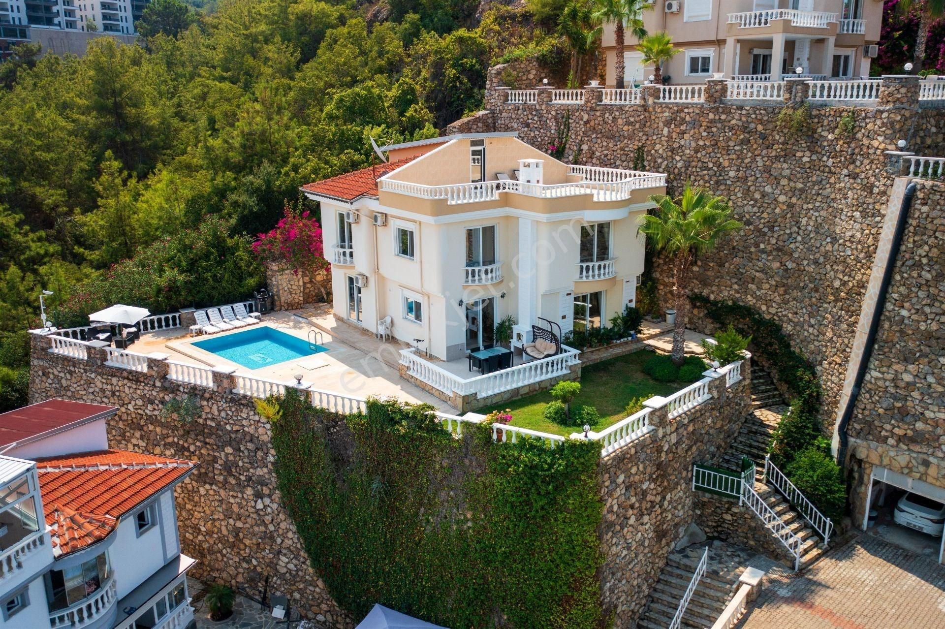 Alanya Kargıcak Satılık Villa ALANYA KARGICAK 4+1 VILLA WITH PRIVATE POOL AND GARDEN