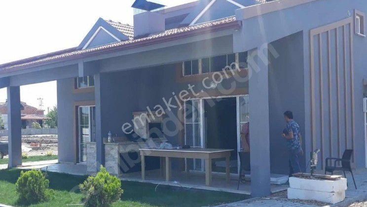 Enez Sultaniçe Köyü Satılık Villa sultaniçe köy içerisinde hemen oturmaya hazır 