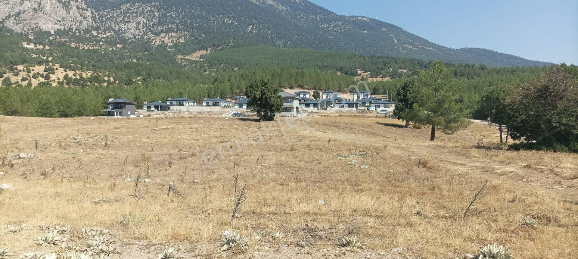 Pozantı Kar Emlaktan Alpu Yaylasında Anayola Yakın Satılık 400m2 Arsa - Görsel 3