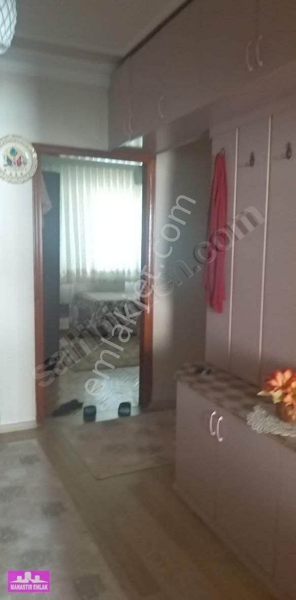 Manastır Emlak'tan Satılık Çarşıda 3+1 Daire 2.000.000 Tl - Görsel 3