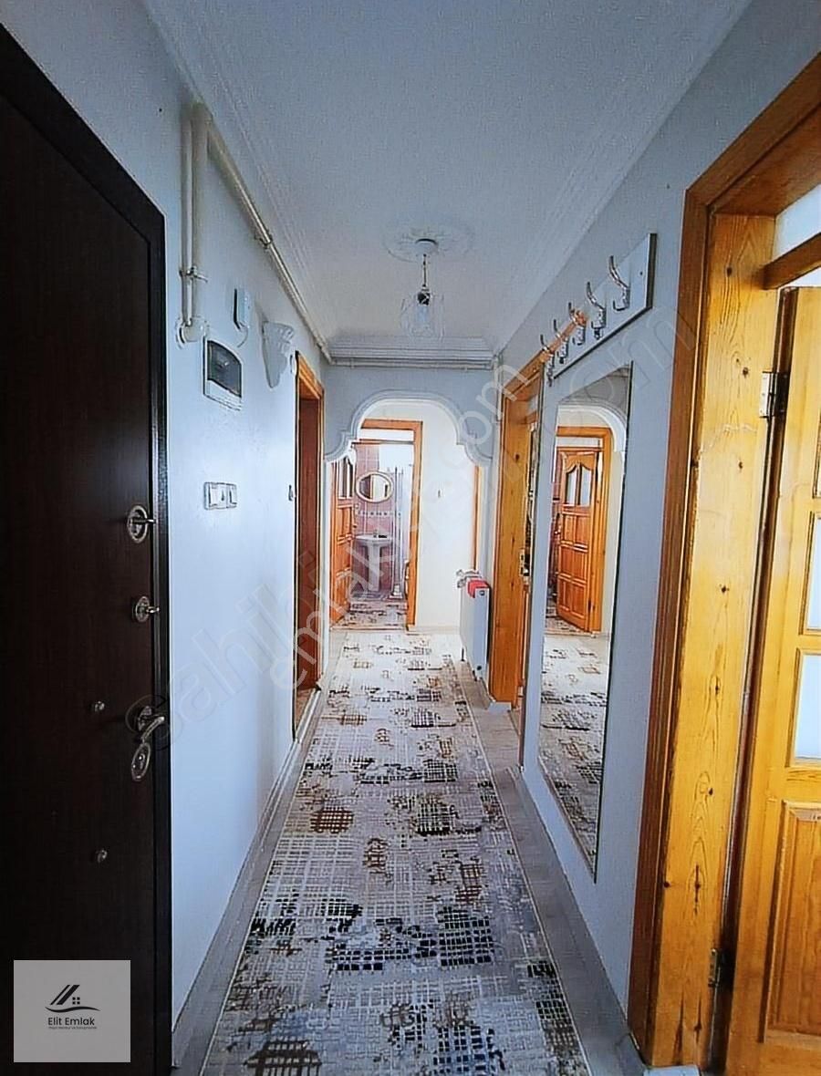 https://imaj.emlakjet.com/listing/13861916/76230660D0F05E1A736947E6FFF9742213861916.jpg