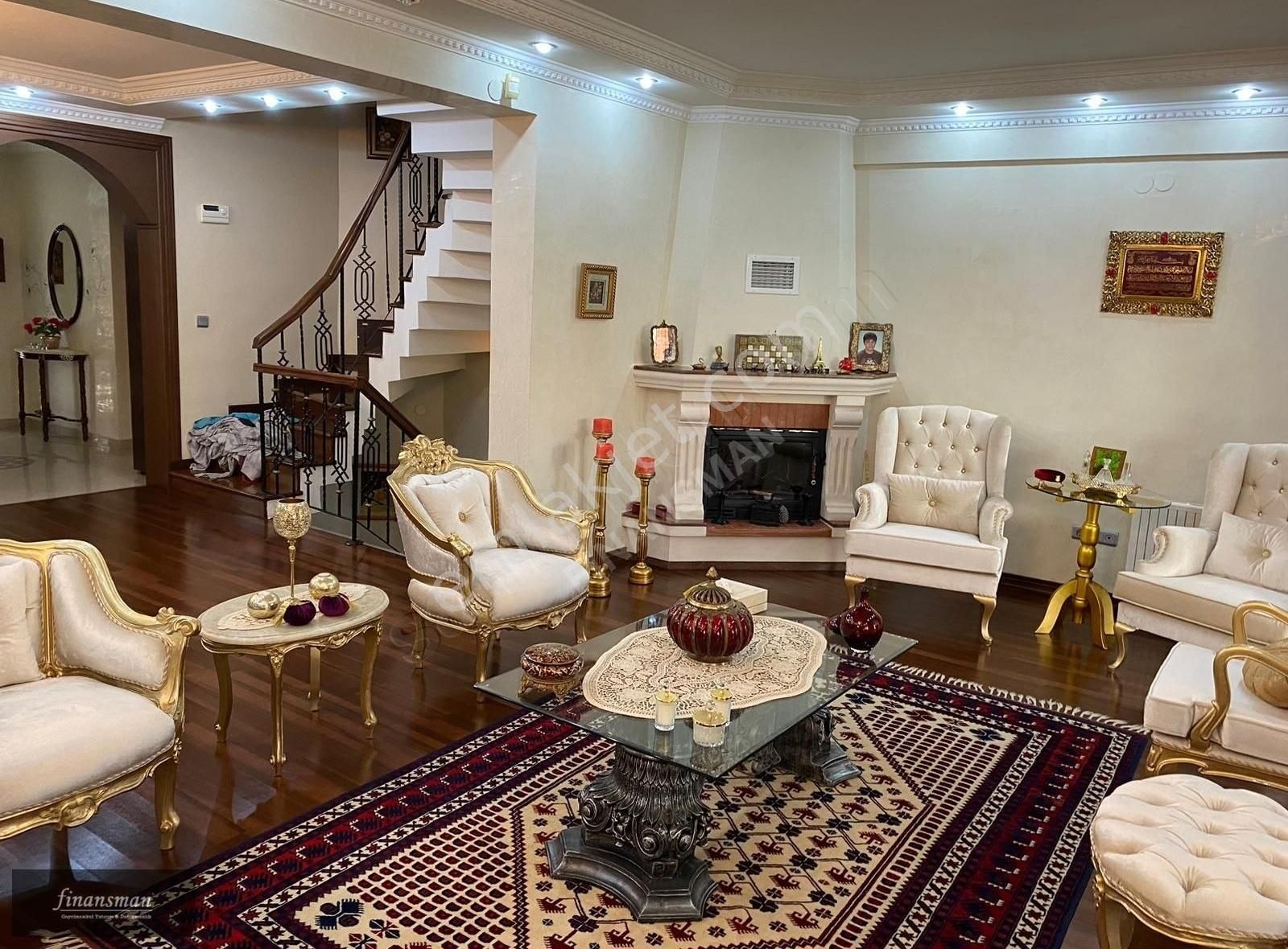 Sauna.. Çift Mutfak.. Havuz.. Geniş Bahçeli.. A Tipi Köşe Villa - Görsel 12