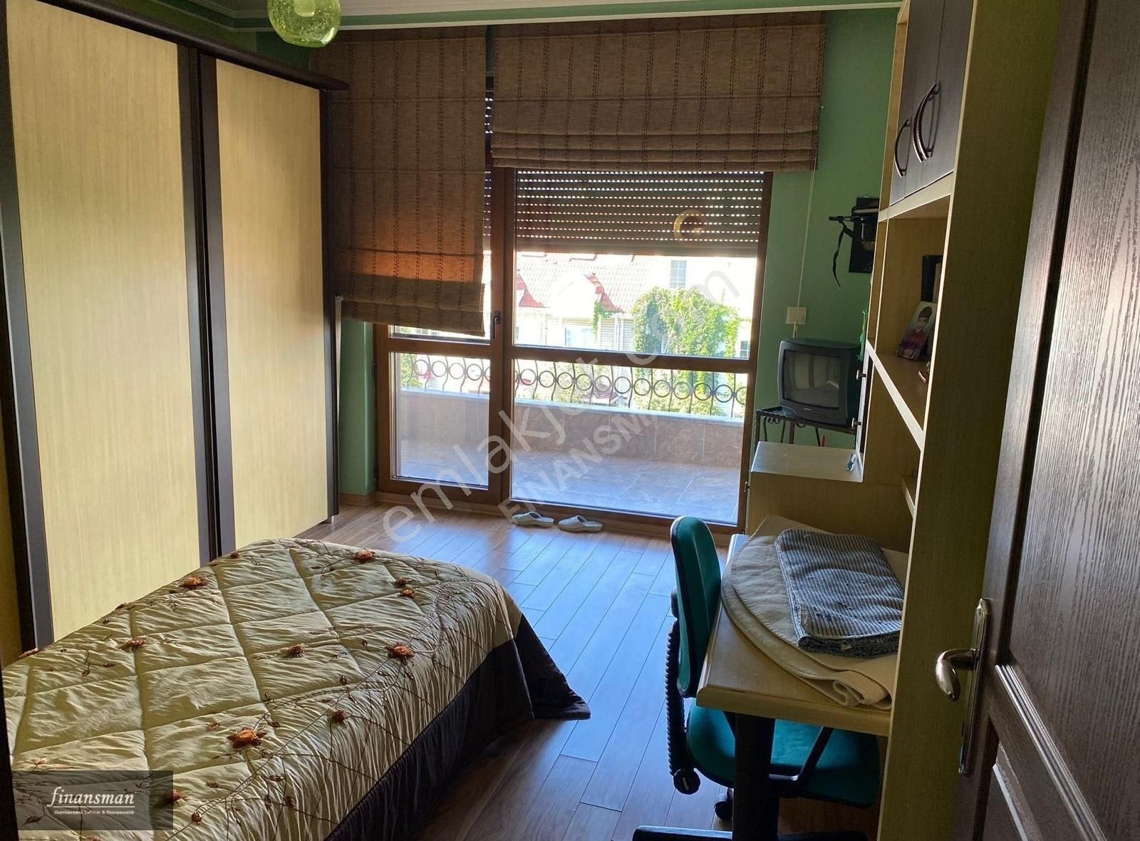 Sauna.. Çift Mutfak.. Havuz.. Geniş Bahçeli.. A Tipi Köşe Villa - Görsel 2