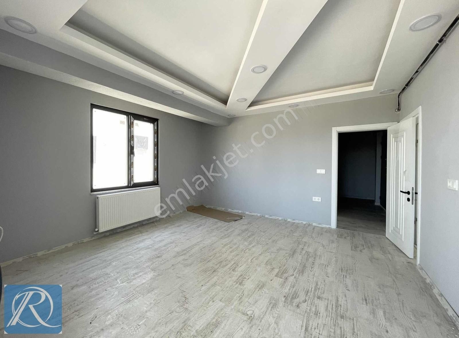 https://imaj.emlakjet.com/listing/13866275/FB40546D6E05B79A516AFD79F8659DF213866275.jpg