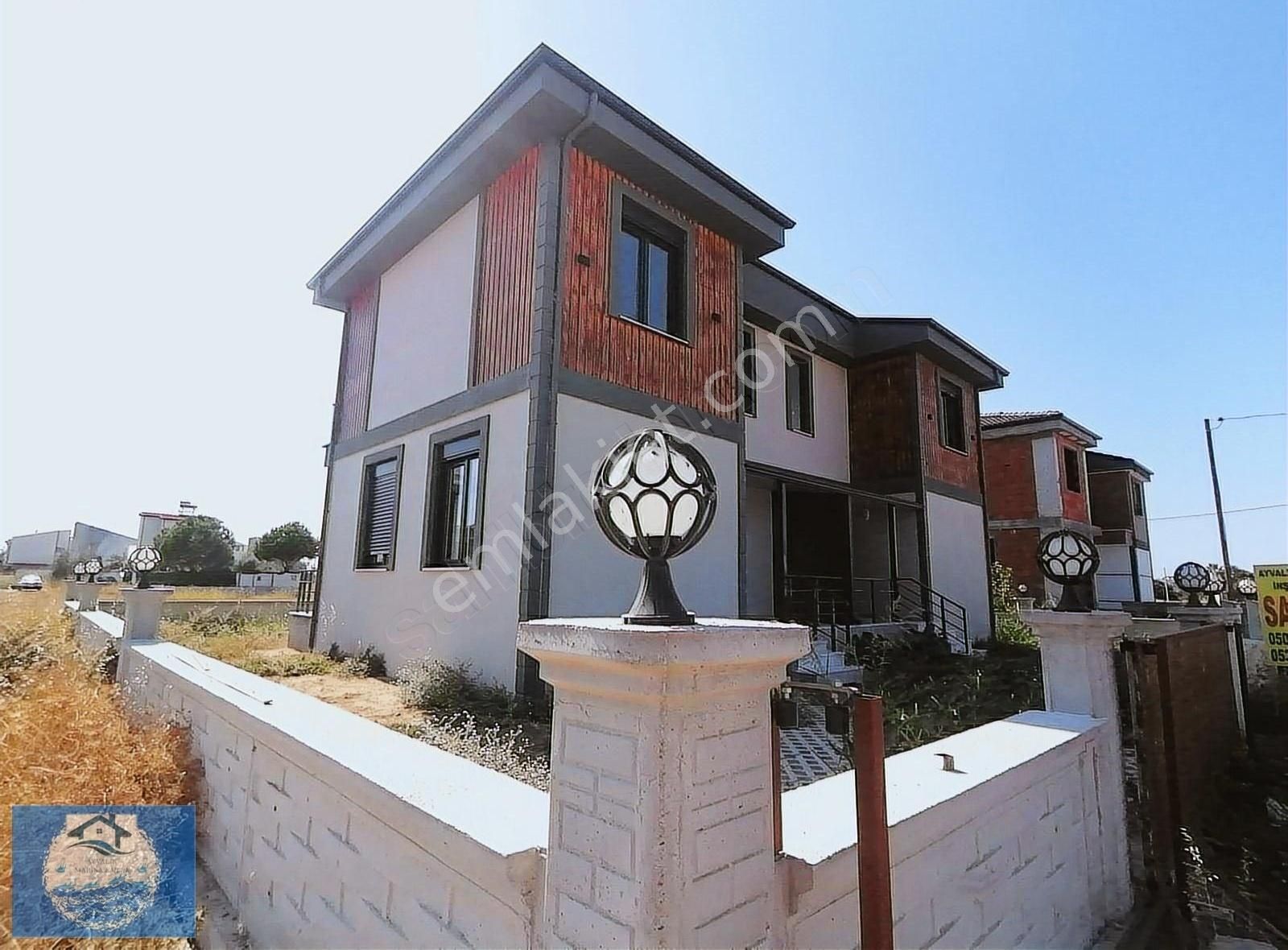 Ayvalık Altınova Satılık Villa MARİNADAN GENİŞ BAHÇELİ LÜKS VİLLALAR (FIRSAT)