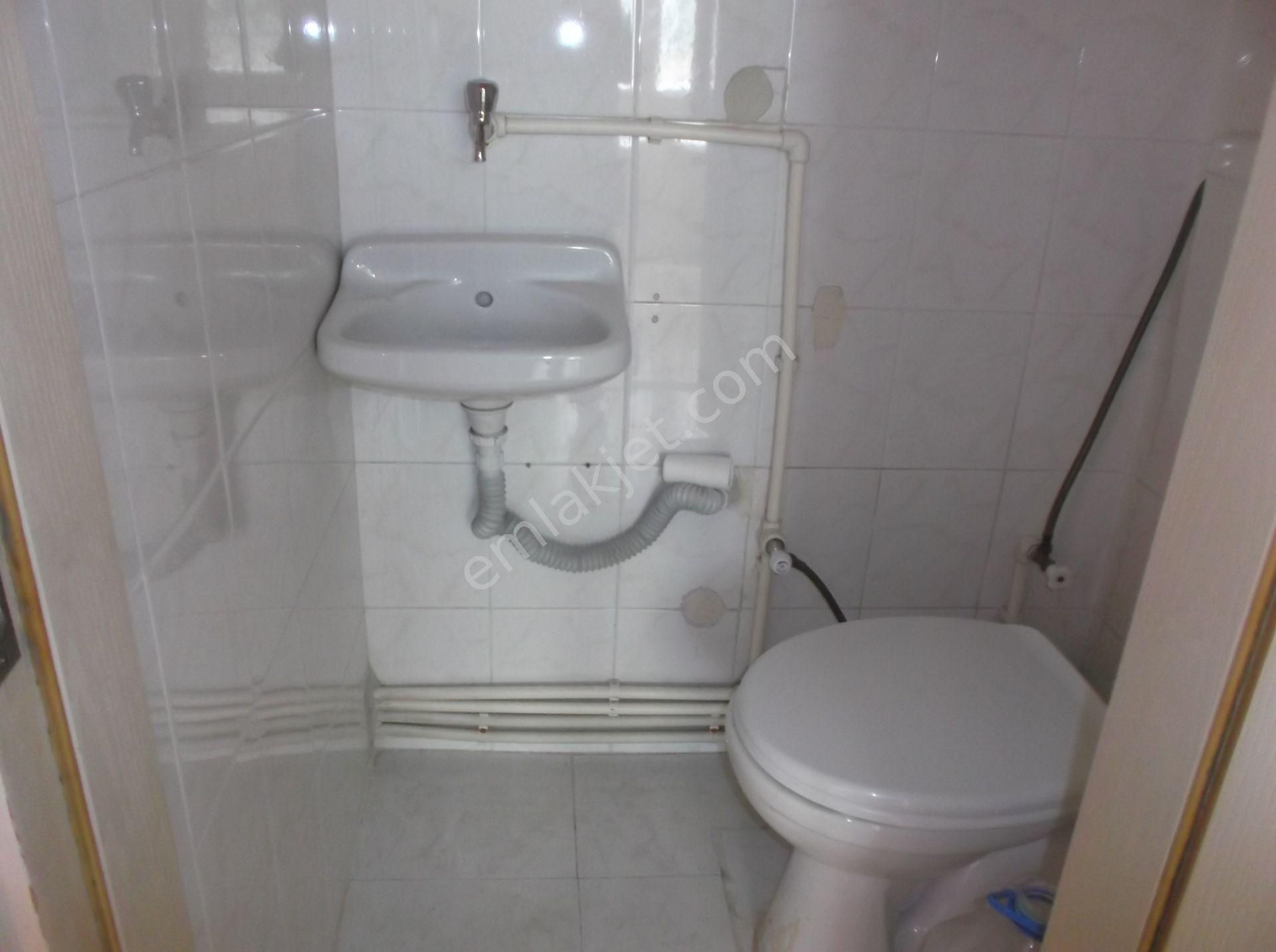 Akşenden Fatih Çapa Günaydın Sokakta 1.kat 100m² 2+1 Satılık Daire - Görsel 6