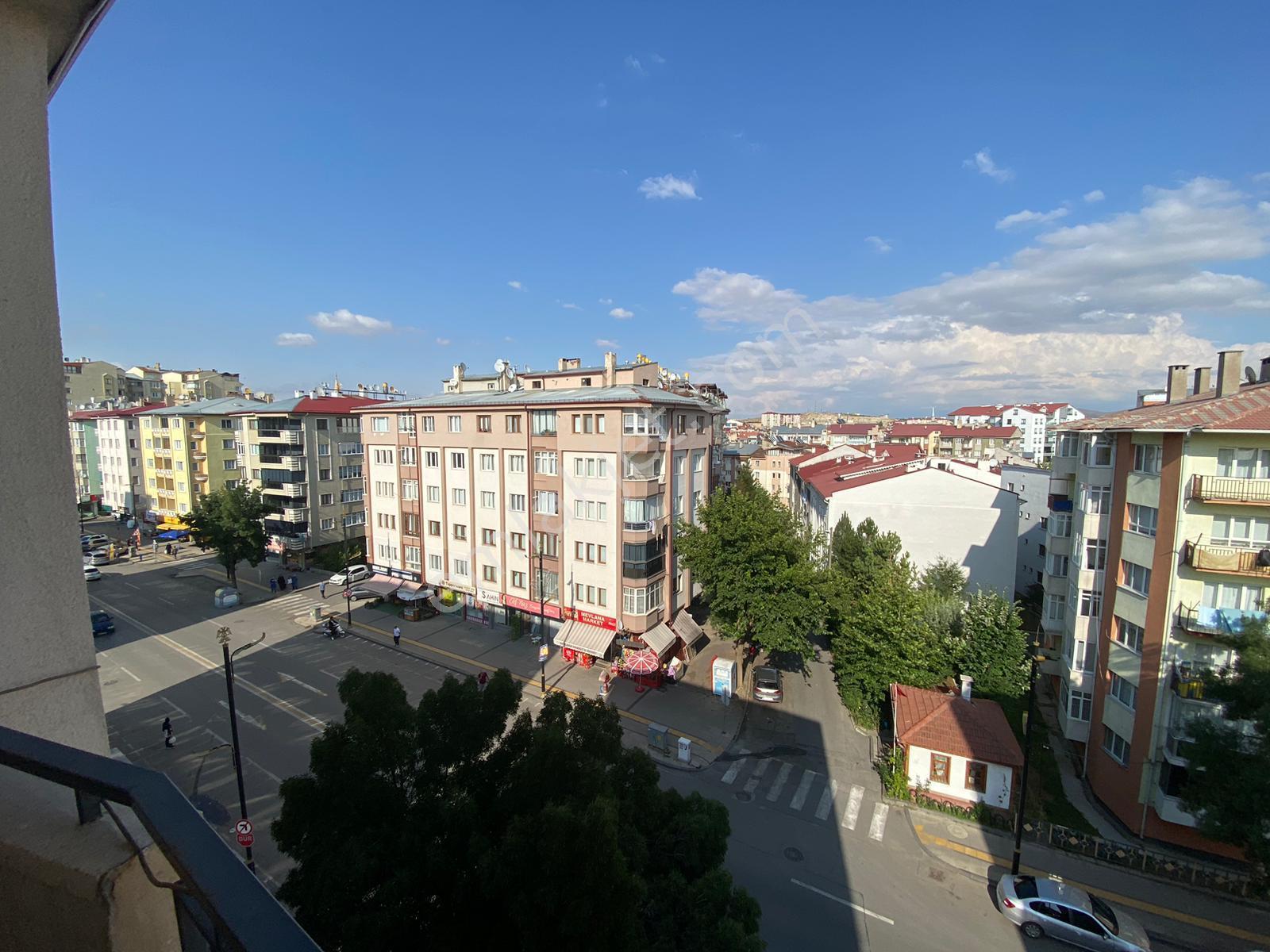 Mevlana Caddesi 3+1 Asansörlü - Görsel 11