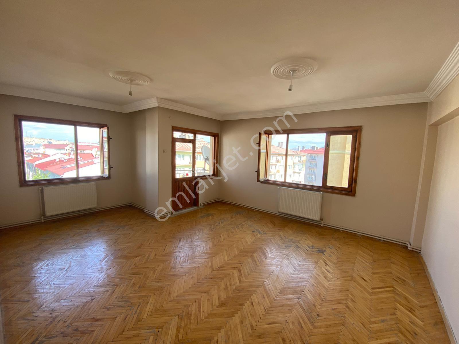 Mevlana Caddesi 3+1 Asansörlü - Görsel 12