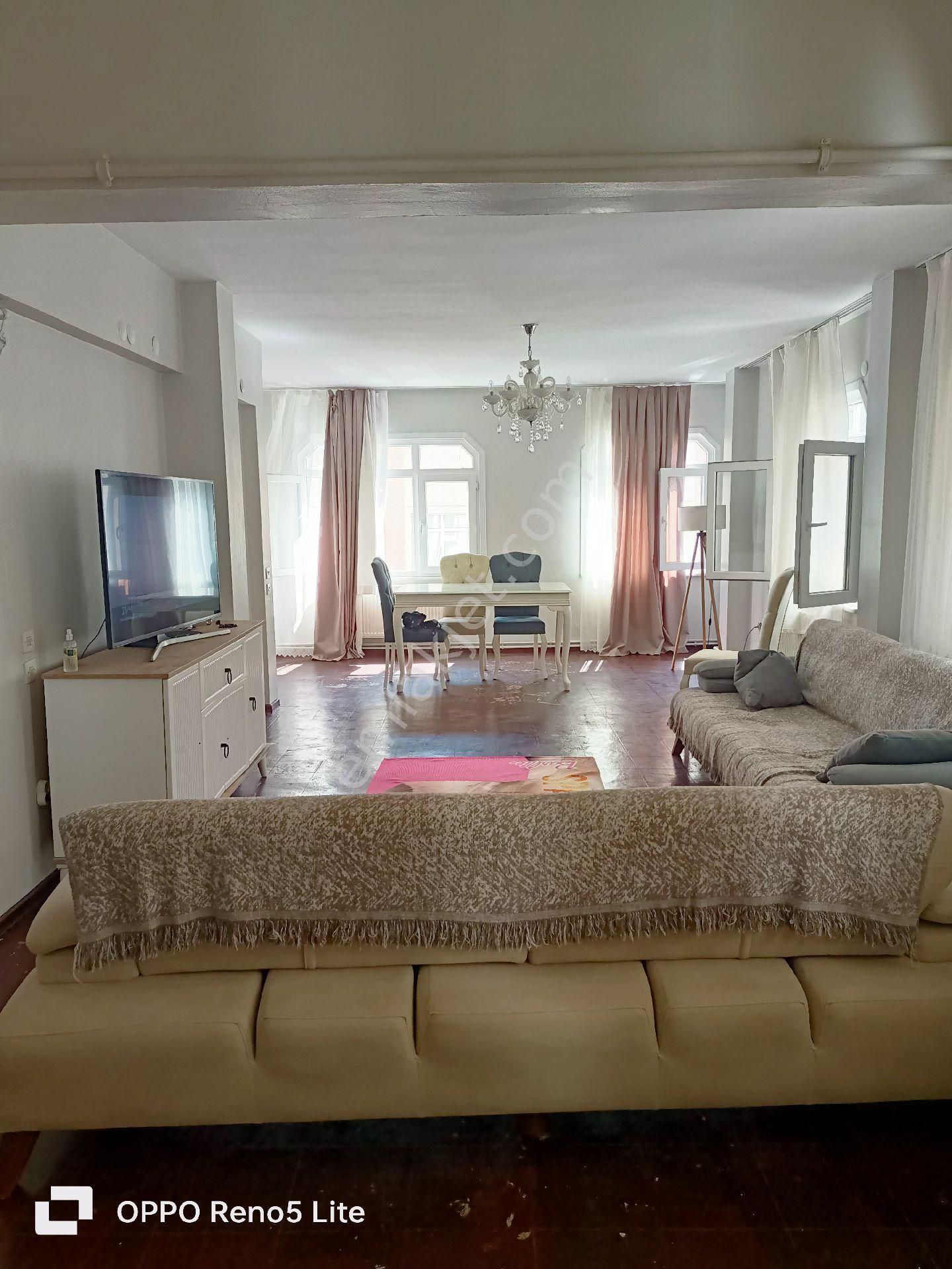 Fatih İskenderpaşa Satılık Daire Sofular caddesi'nde 3+1 140 m2 satılık daire