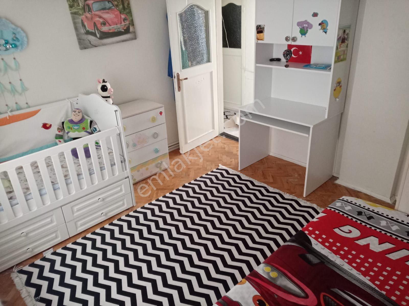 Satılık Kiracılı Daire Yenibosna Zafer Mahallesi Kale Sk. 2+1 - Görsel 4