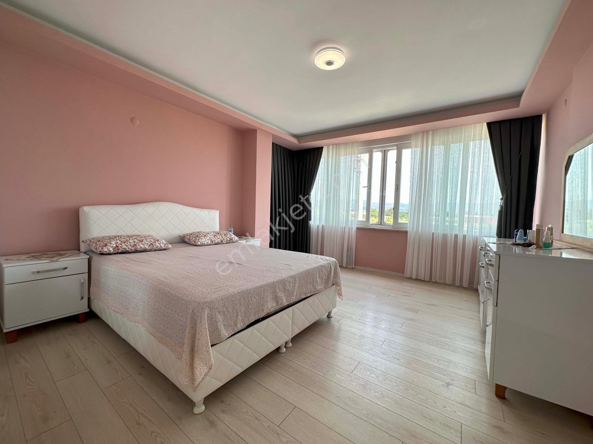 Burhaniye'de Satılık Tam Mustakil Villa - Görsel 19