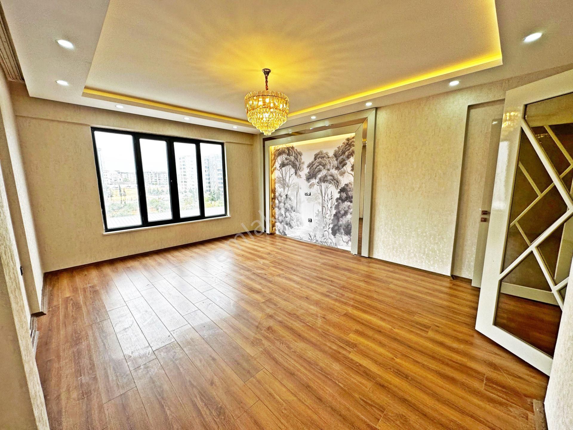 Fıstıklık'ta Aktif Lokasyonda İhtişamlı Tasarımıyla 4+1daire - Görsel 10