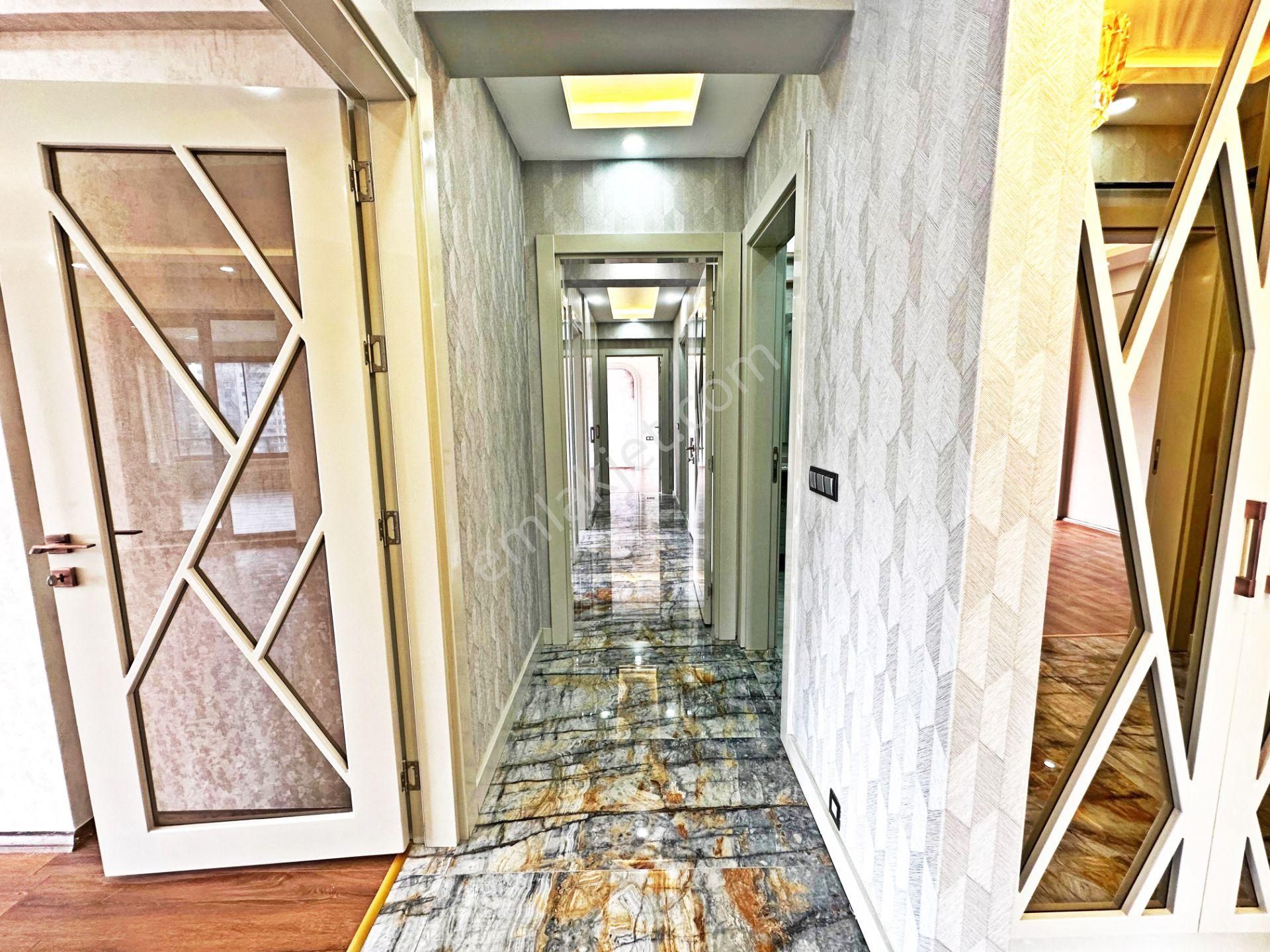 Fıstıklık'ta Aktif Lokasyonda İhtişamlı Tasarımıyla 4+1daire - Görsel 17