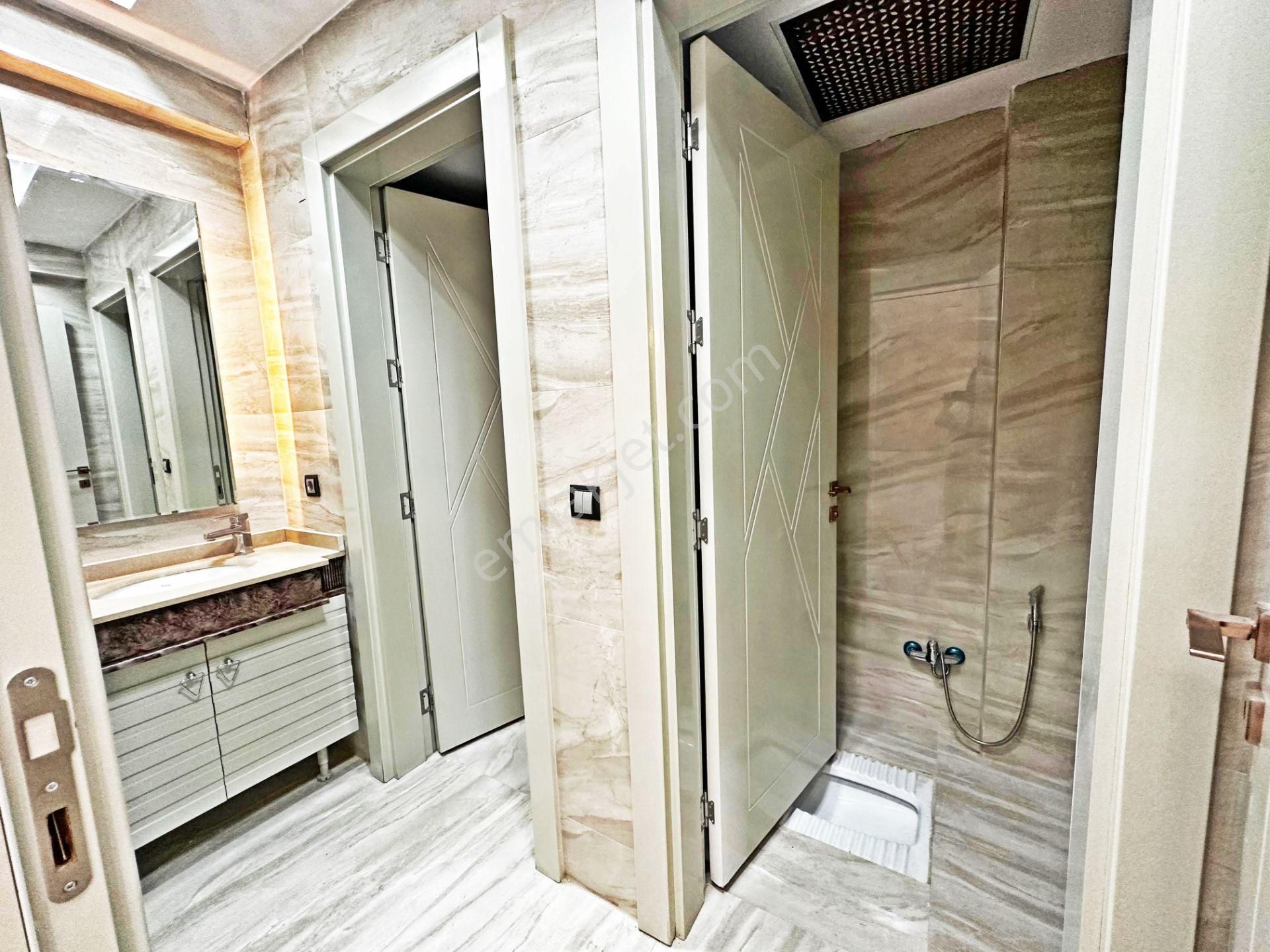 Fıstıklık'ta Aktif Lokasyonda İhtişamlı Tasarımıyla 4+1daire - Görsel 12