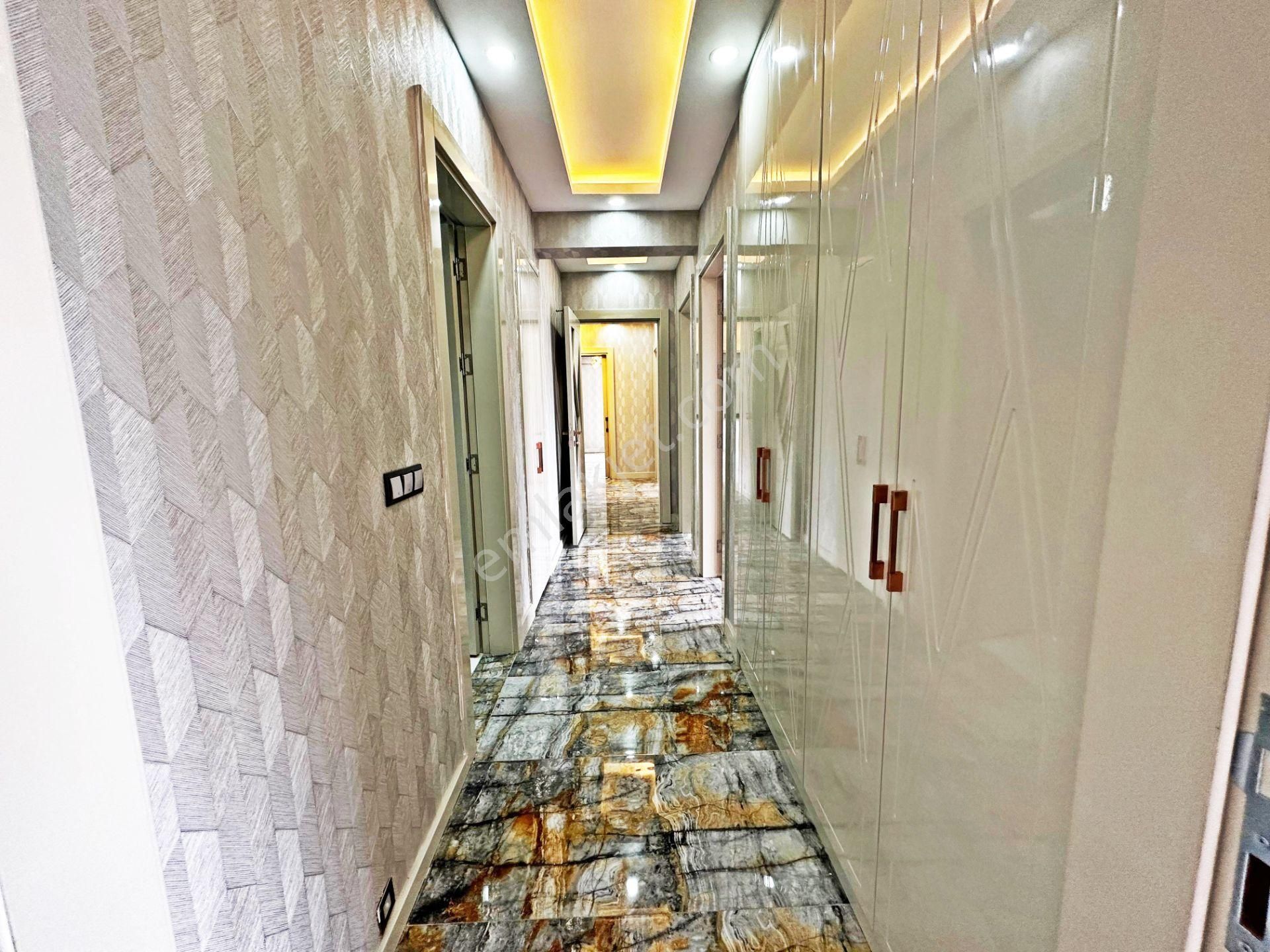 Fıstıklık'ta Aktif Lokasyonda İhtişamlı Tasarımıyla 4+1daire - Görsel 27