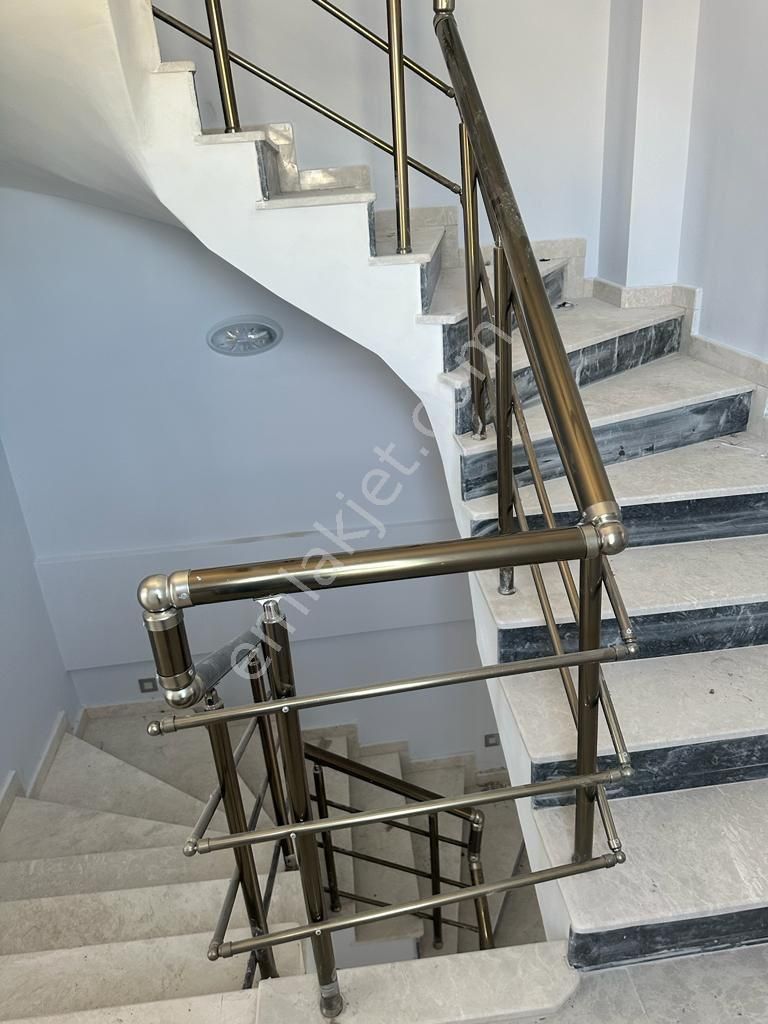 Güven Emlak'tan Gazipaşa Mahallesinde Satılık Bahçeli İkiz Nizamlı Villa - Görsel 10