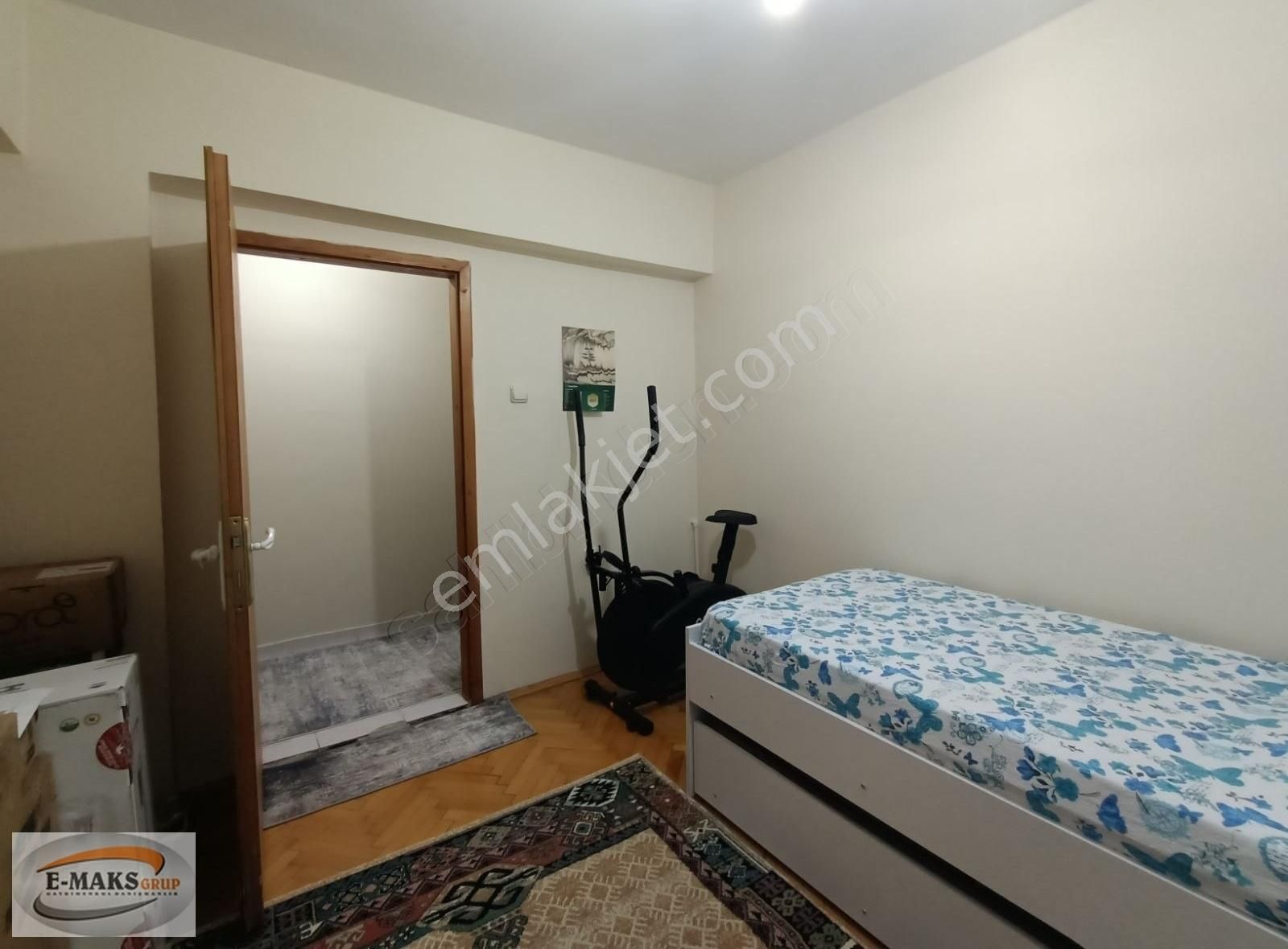 https://imaj.emlakjet.com/listing/13899021/003688EC75AA17E94089C9242366D0A513899021.jpg