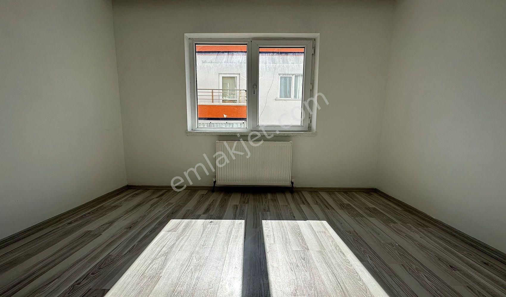 https://imaj.emlakjet.com/listing/13900738/EBEB7559CDE45689BA033A5E9E2A6B0313900738.jpeg