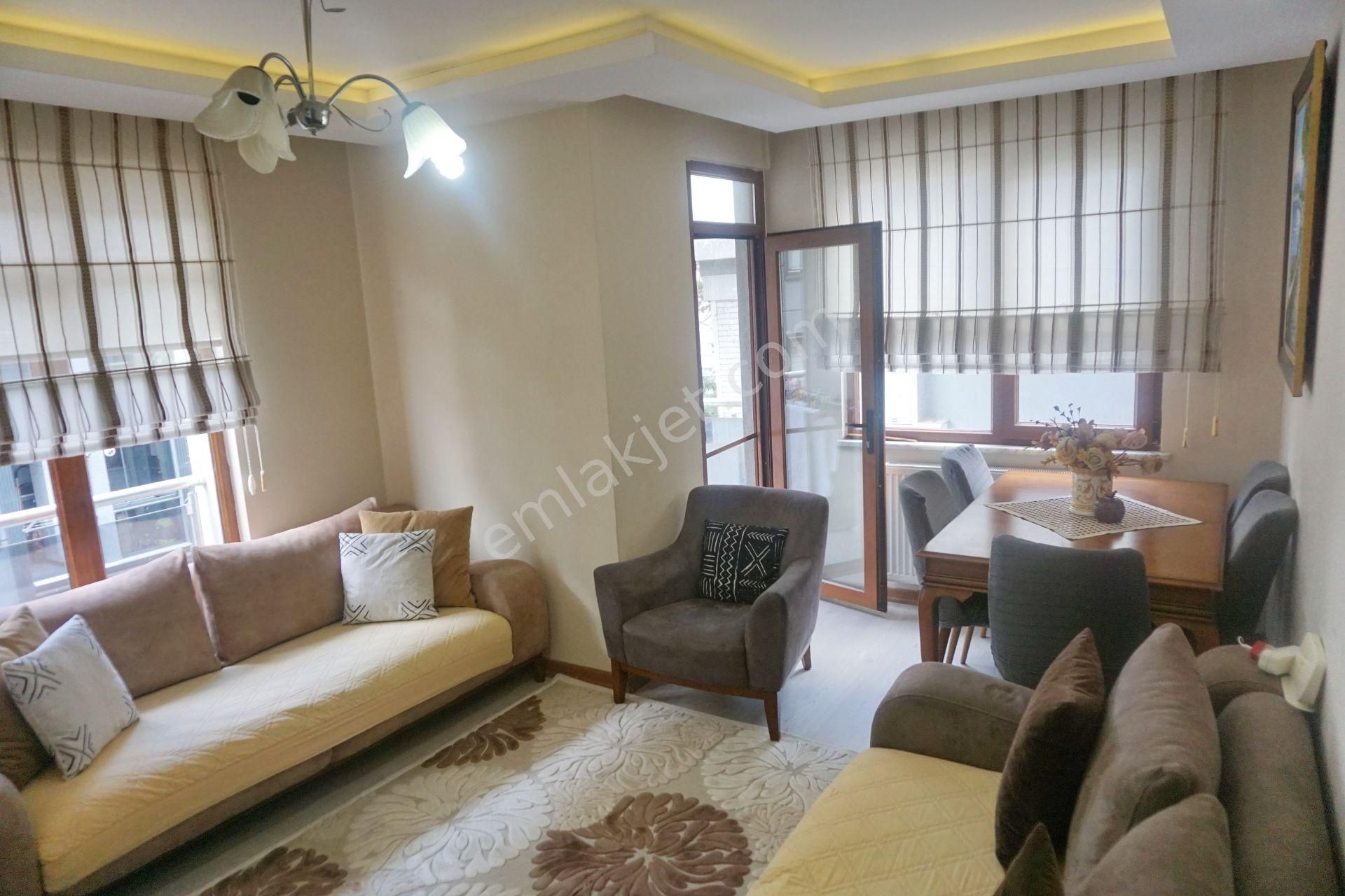 Küçükçekmece Cennet Satılık Daire  * MERAL R1596 YENİ 8 Yaş Ankastreli KOMPLE ÖN CEPHE 2+1 ARA KAT