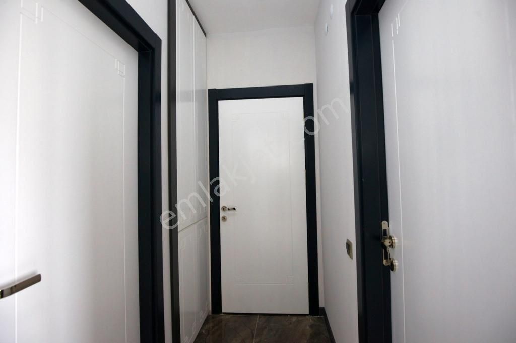 https://imaj.emlakjet.com/listing/13906778/D18F45E6FBA9F64A19E7162A2D2288CD13823680.jpg