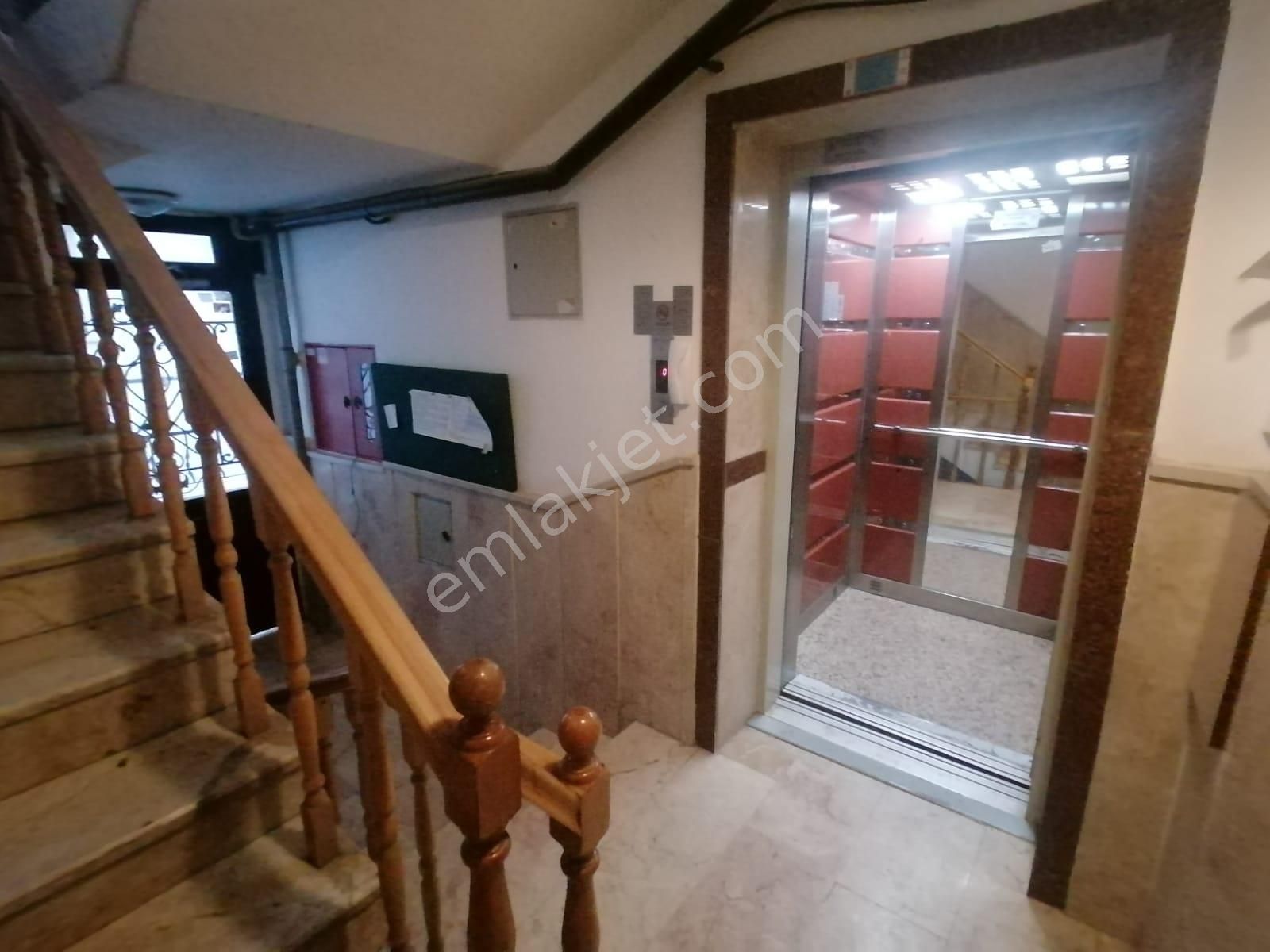https://imaj.emlakjet.com/listing/13908323/739D7B512AB8627CE4D4D29E2DA0510513908323.jpg