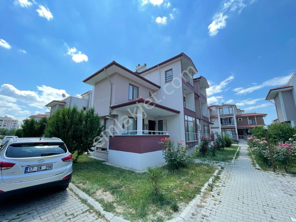 Edremit Cennetayağı Satılık Villa  POYRAZ GAYRİMENKUL 'den EDREMİT 'te SATILIK 5+1 MÜSTAKİL VİLLA