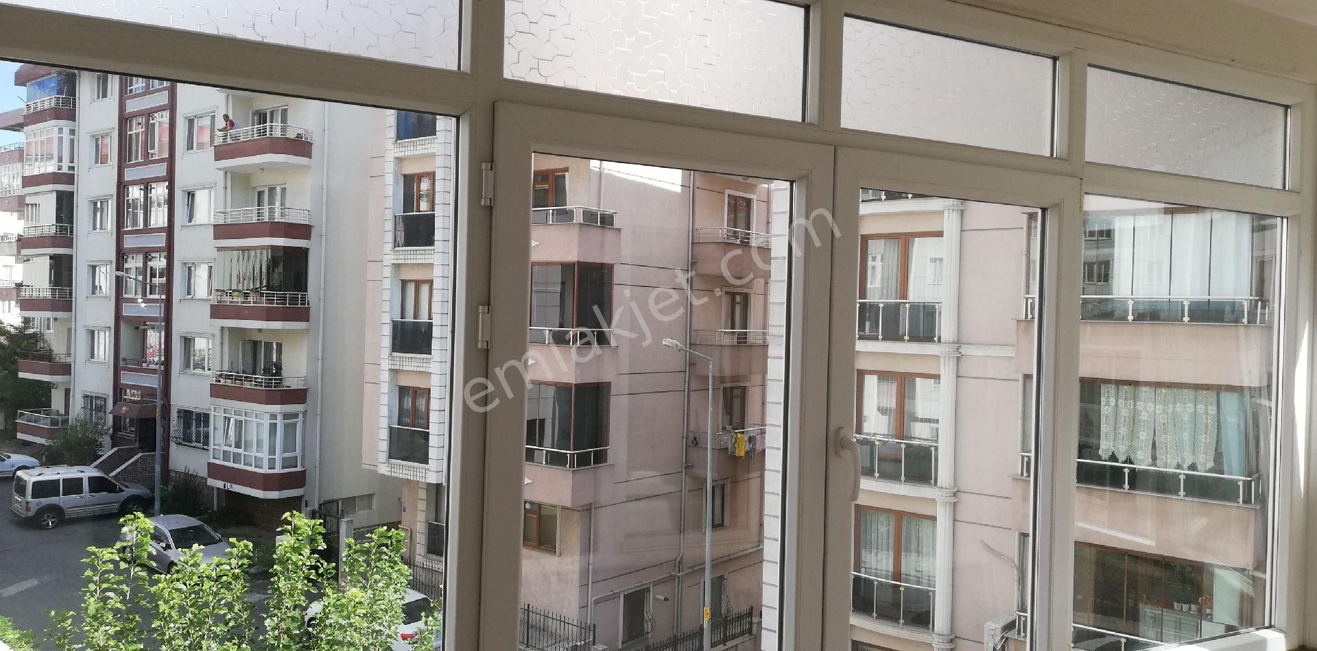 Çorlu Eski Salı Pazarı Civarında Site İçerisinde Kiralık Daire