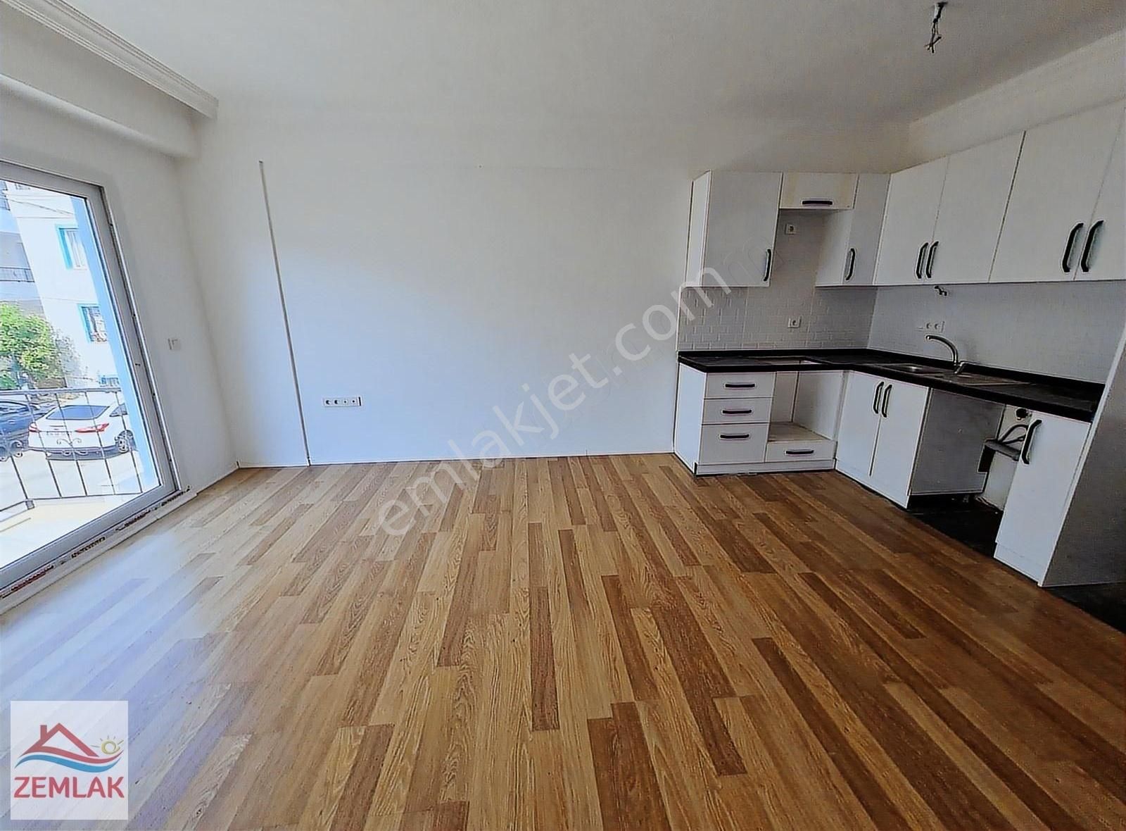 https://imaj.emlakjet.com/listing/13912929/E2411074822B77E73ACBB5BD46CA7D3713912929.jpg