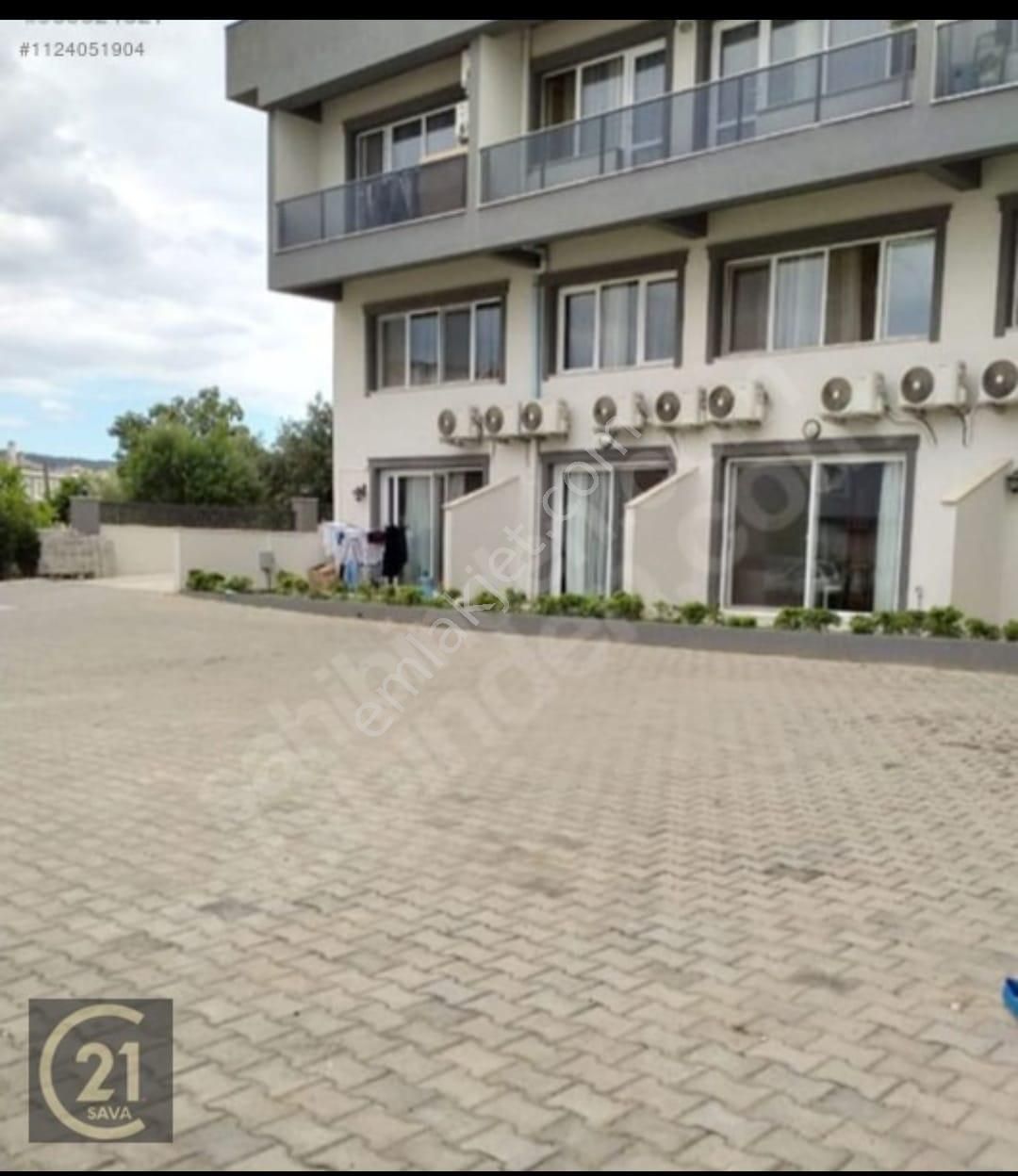 Urla Yaka Kiralık Daire  URLA MERKEZ GÜVENLİKLİ OTOPARKLI SİTEDE 1+1 EŞYALI KİRALIK DAİRE