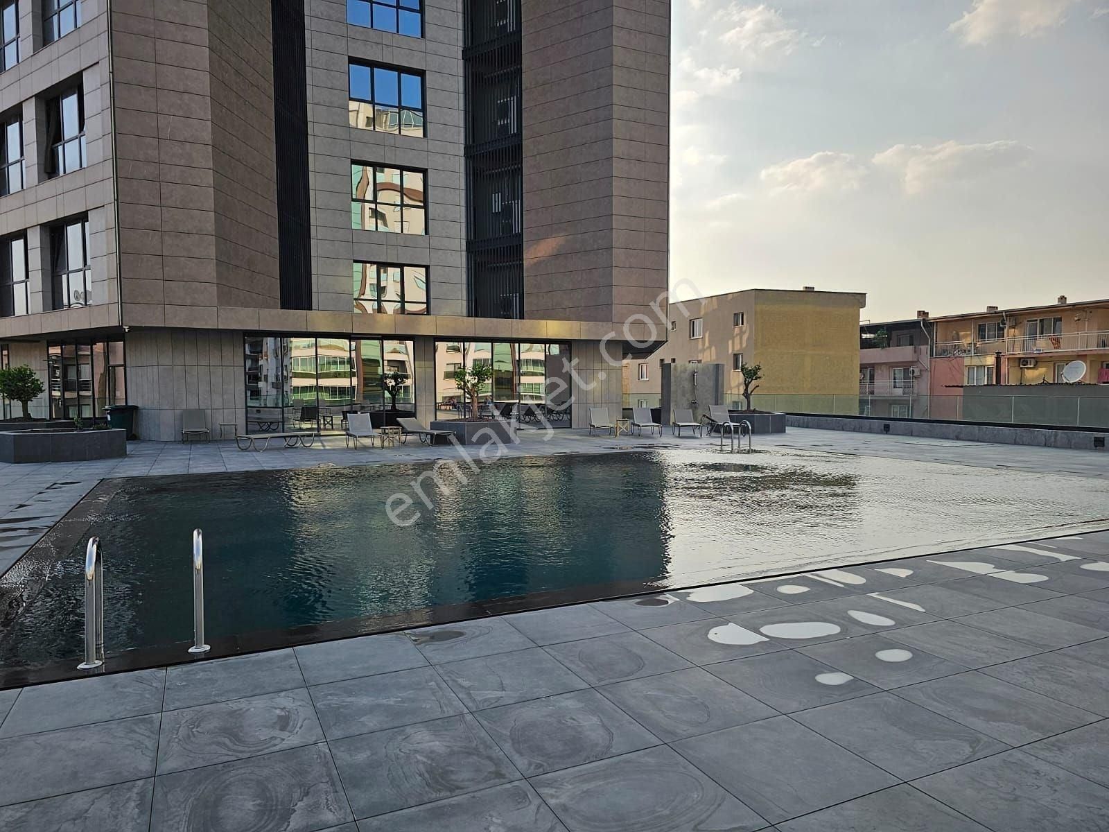 İzmir Bornova Deniz Manzaralı Havuzlu Eşyalı Lüks Satılık Rezidans Daire - Görsel 17