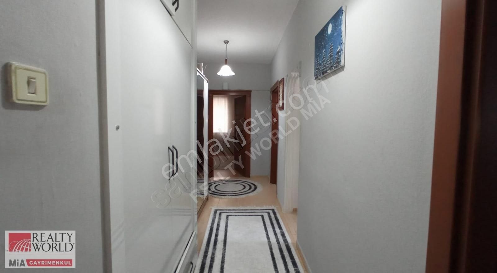 https://imaj.emlakjet.com/listing/13927485/12FE5CC0D3F94CB57A1C957B389808CB13927485.jpg